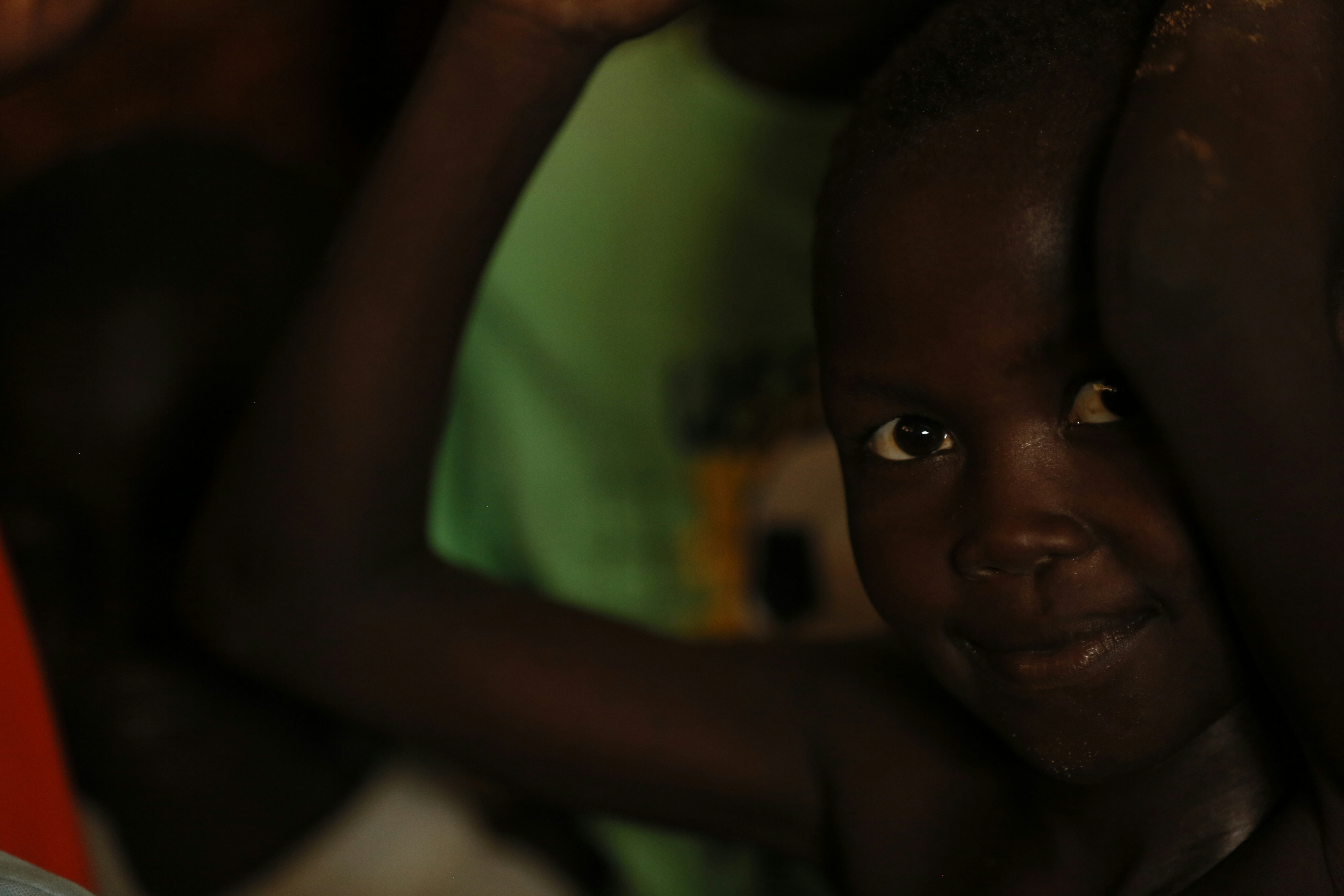 black and white bed linen