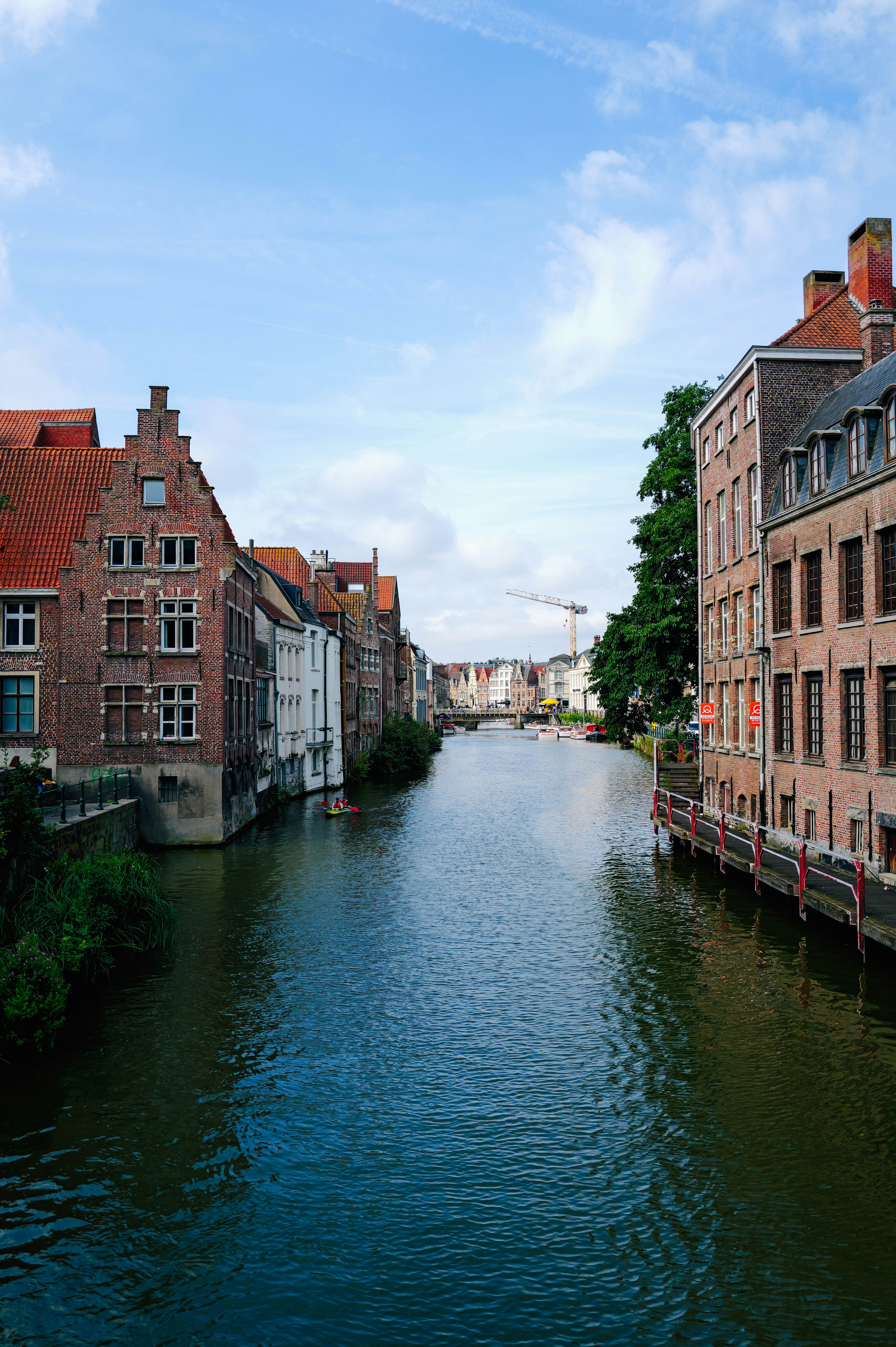 Photo by adrienolichon