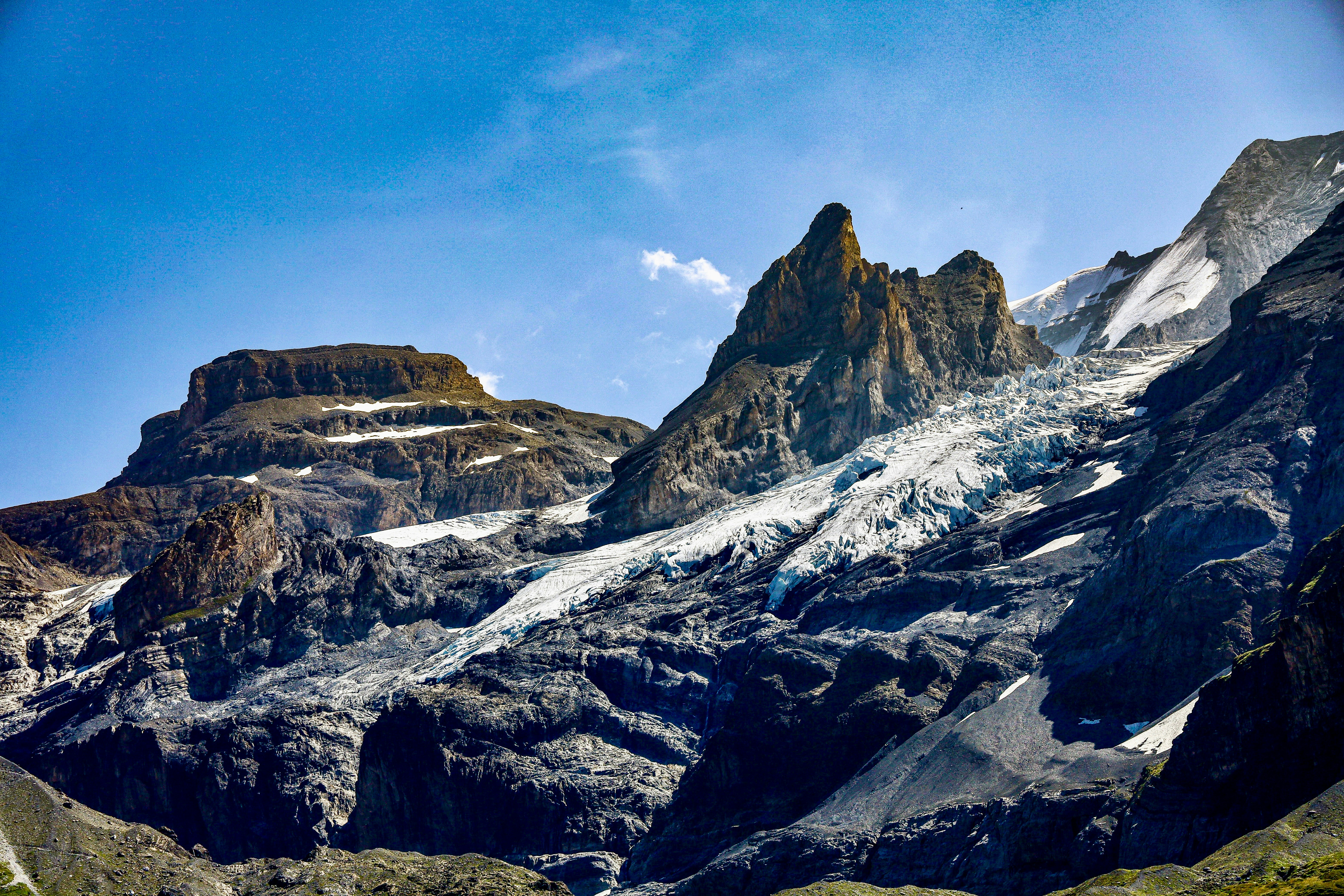 Photo by maximilian_brand