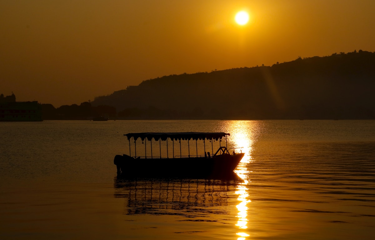 Udaipur — Marble & Lakes