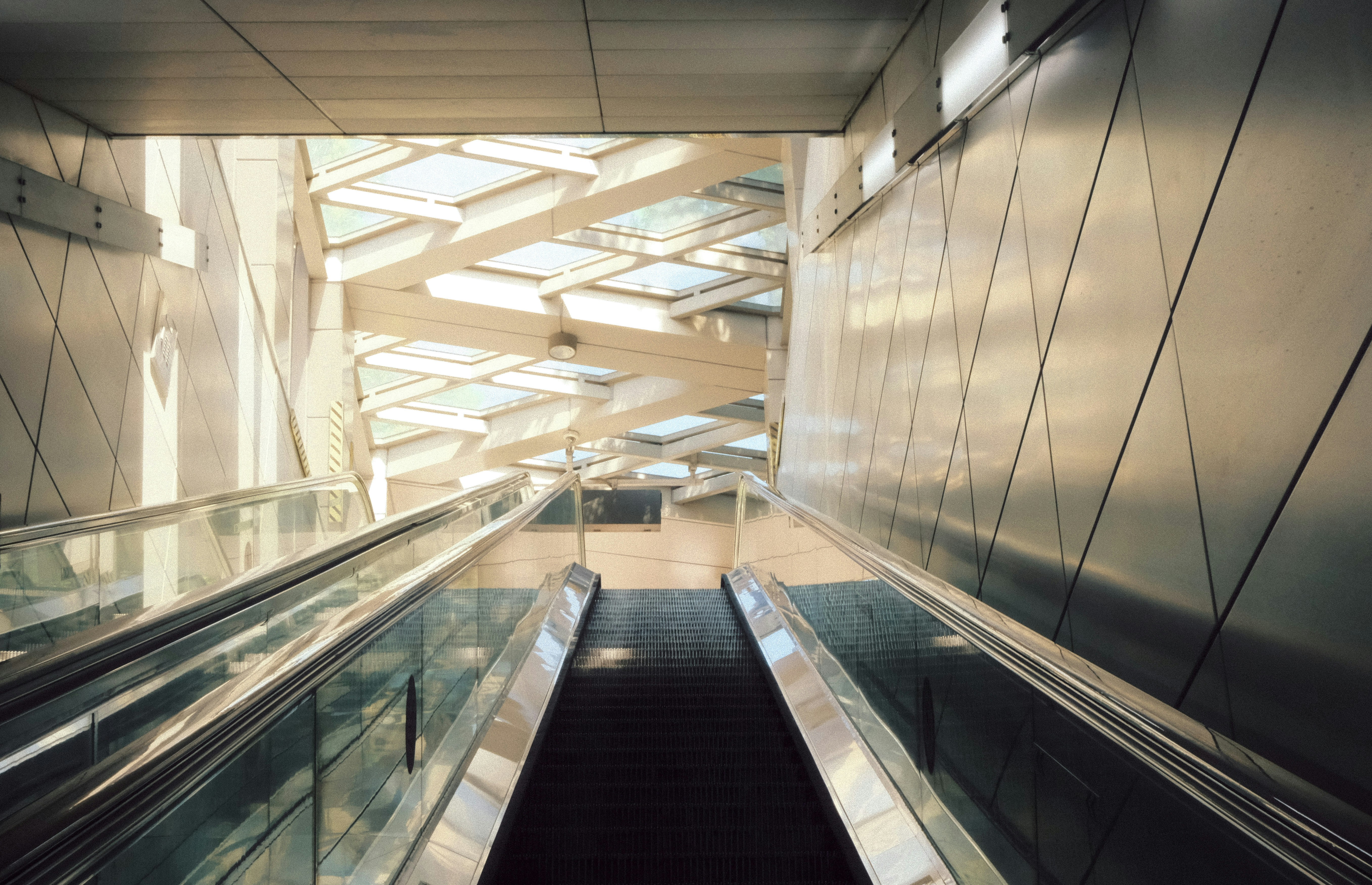 마이뱅크 해외여행자보험에서 휴대품 파손시 제출해야 할 서류