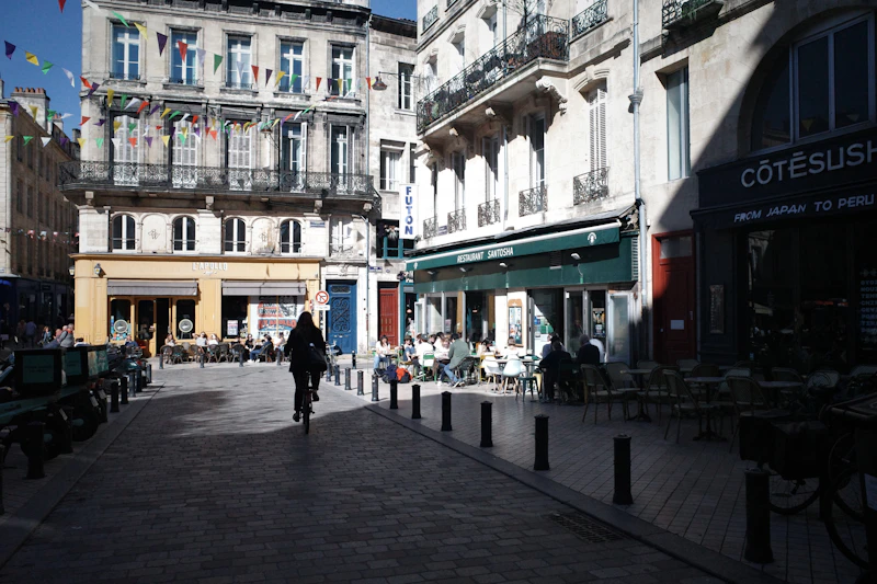 Cafes With the Fastest Wifi in Bordeaux (Speeds Actually Tested)