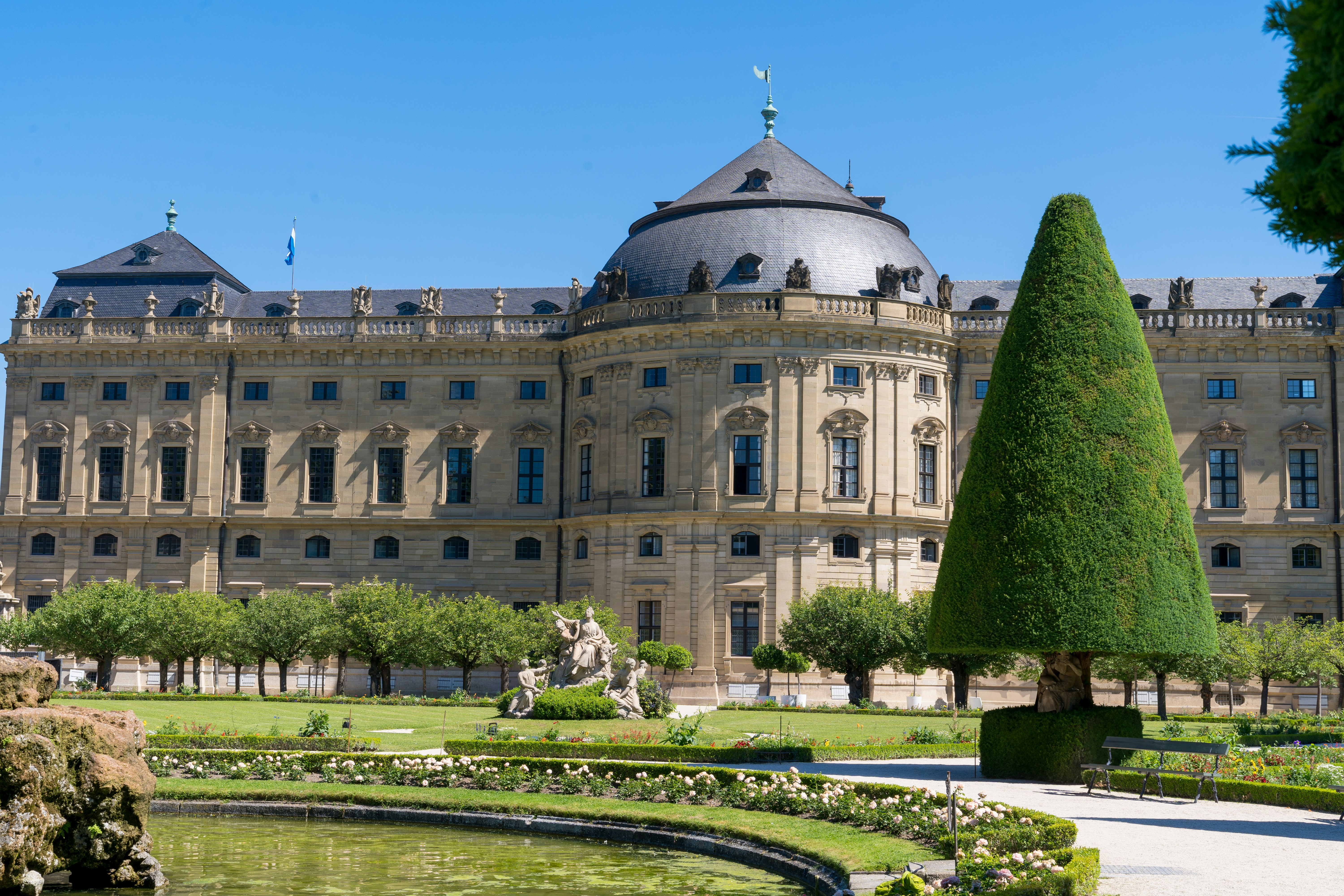 Photo by bangscreative