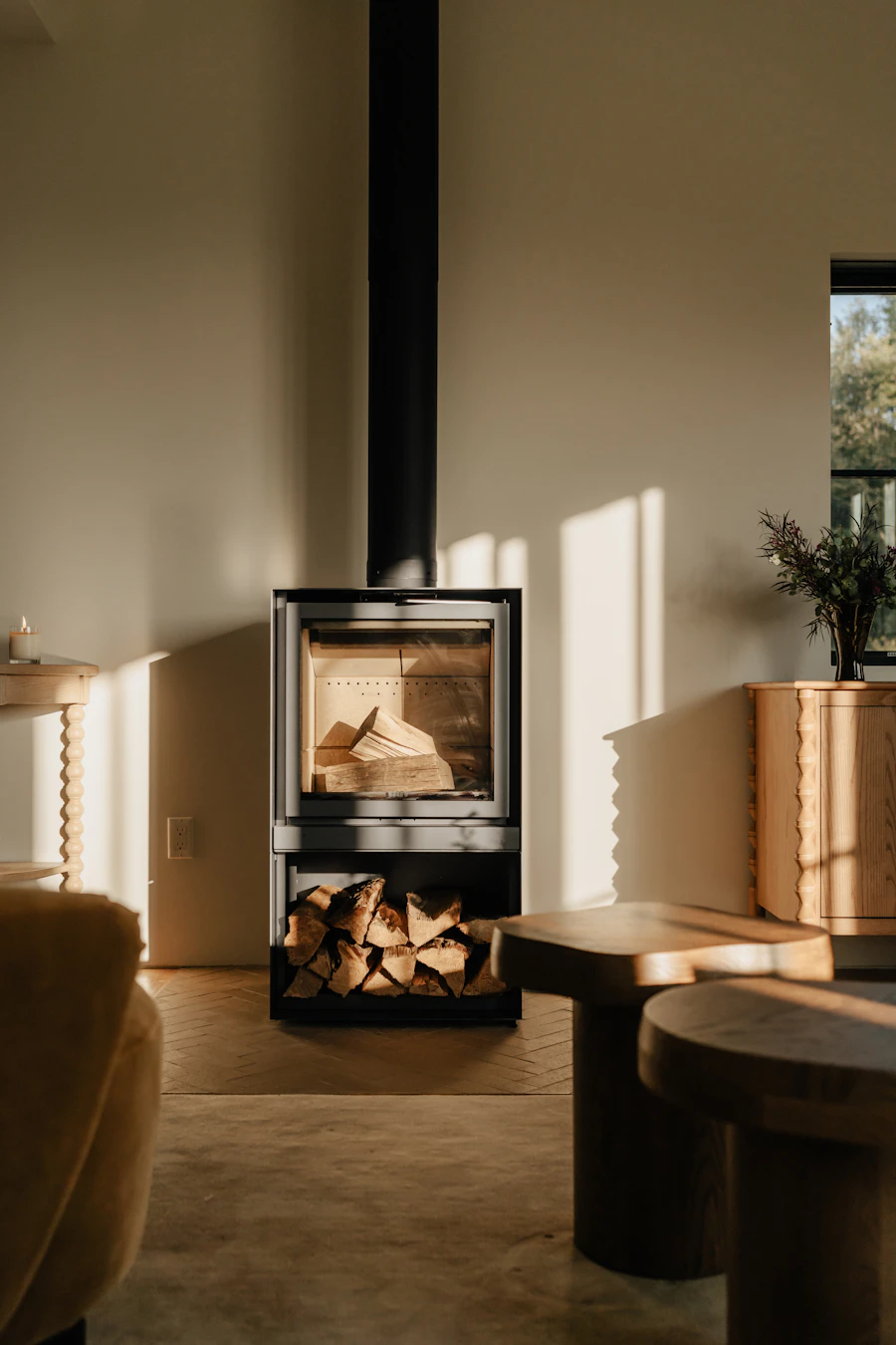 Contemporary stove in a minimalist room