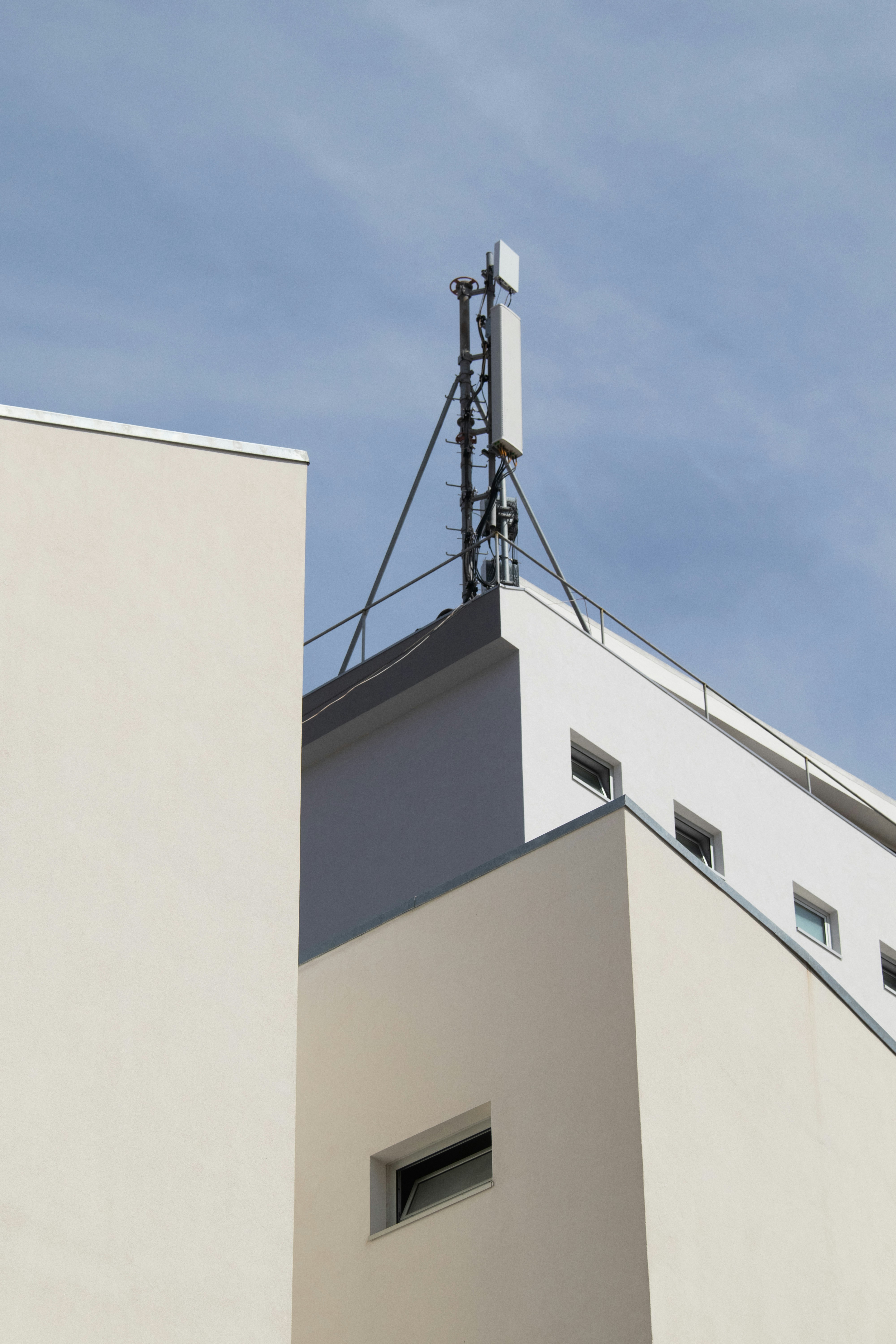 WiFi in Portugal — When You Can Rely on It and When You Can't