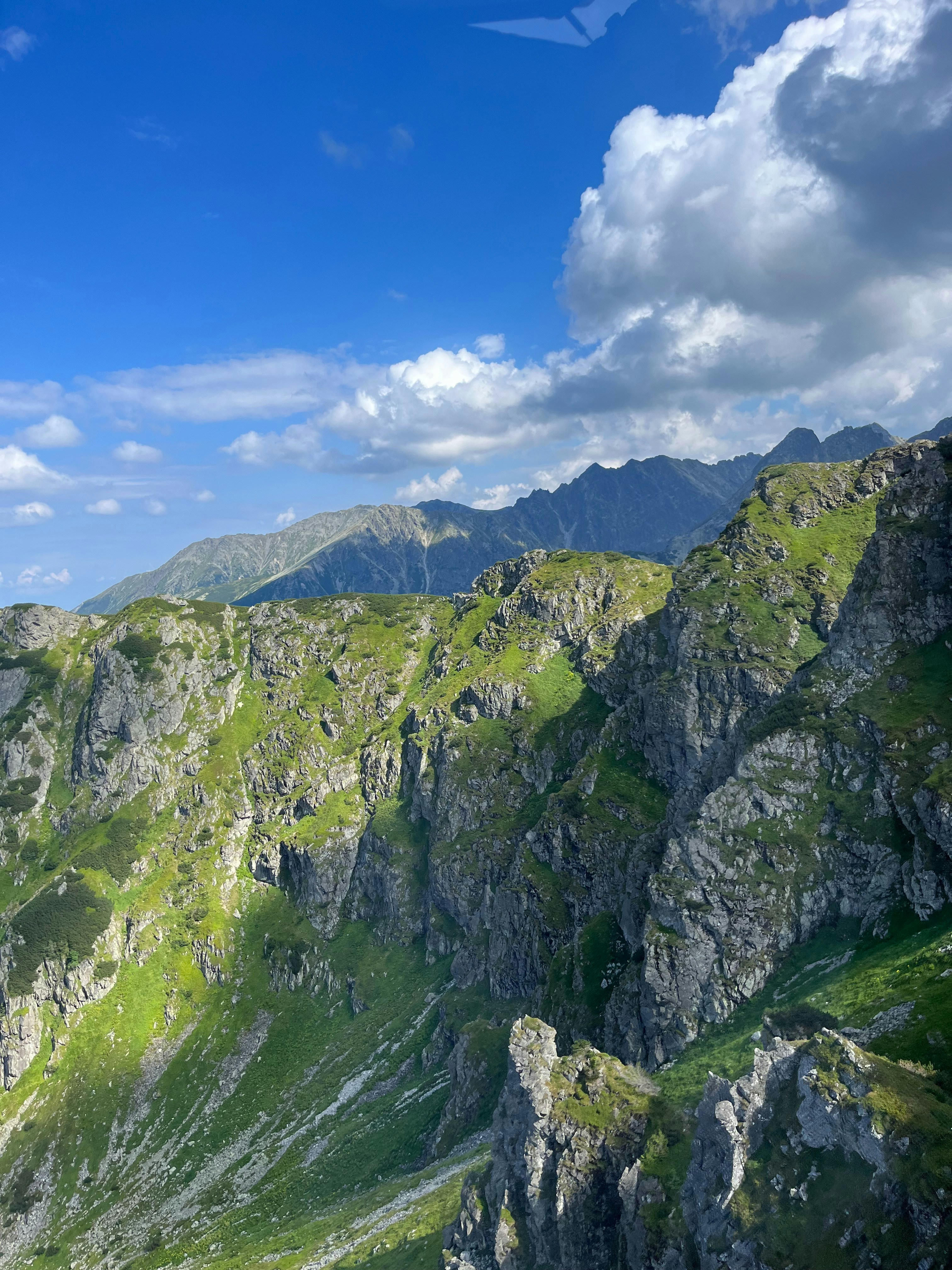 A view of the mountains from a high point of view