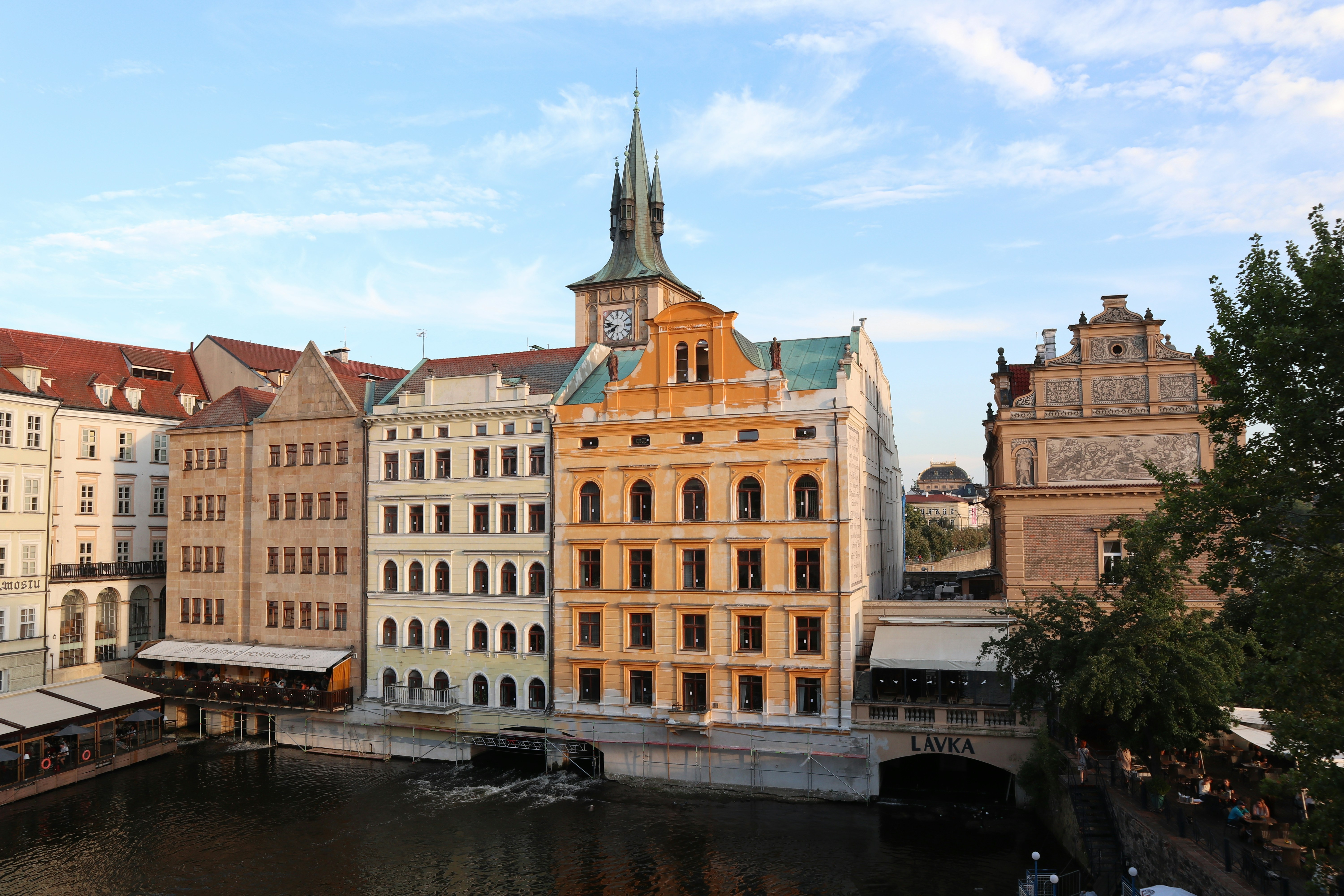 Photo by balint_miko