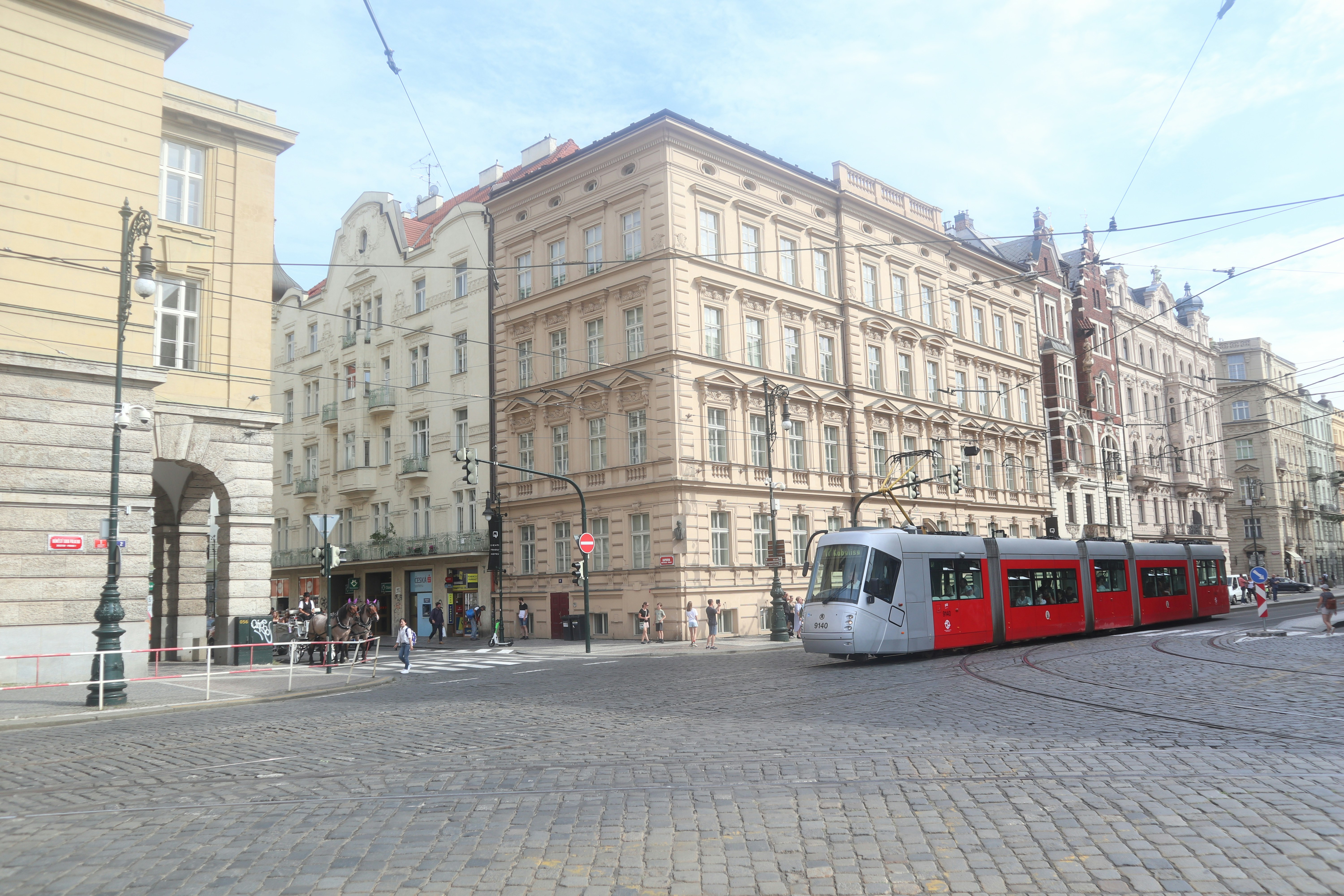 Photo by balint_miko