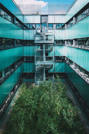 A very tall building with a bunch of windows