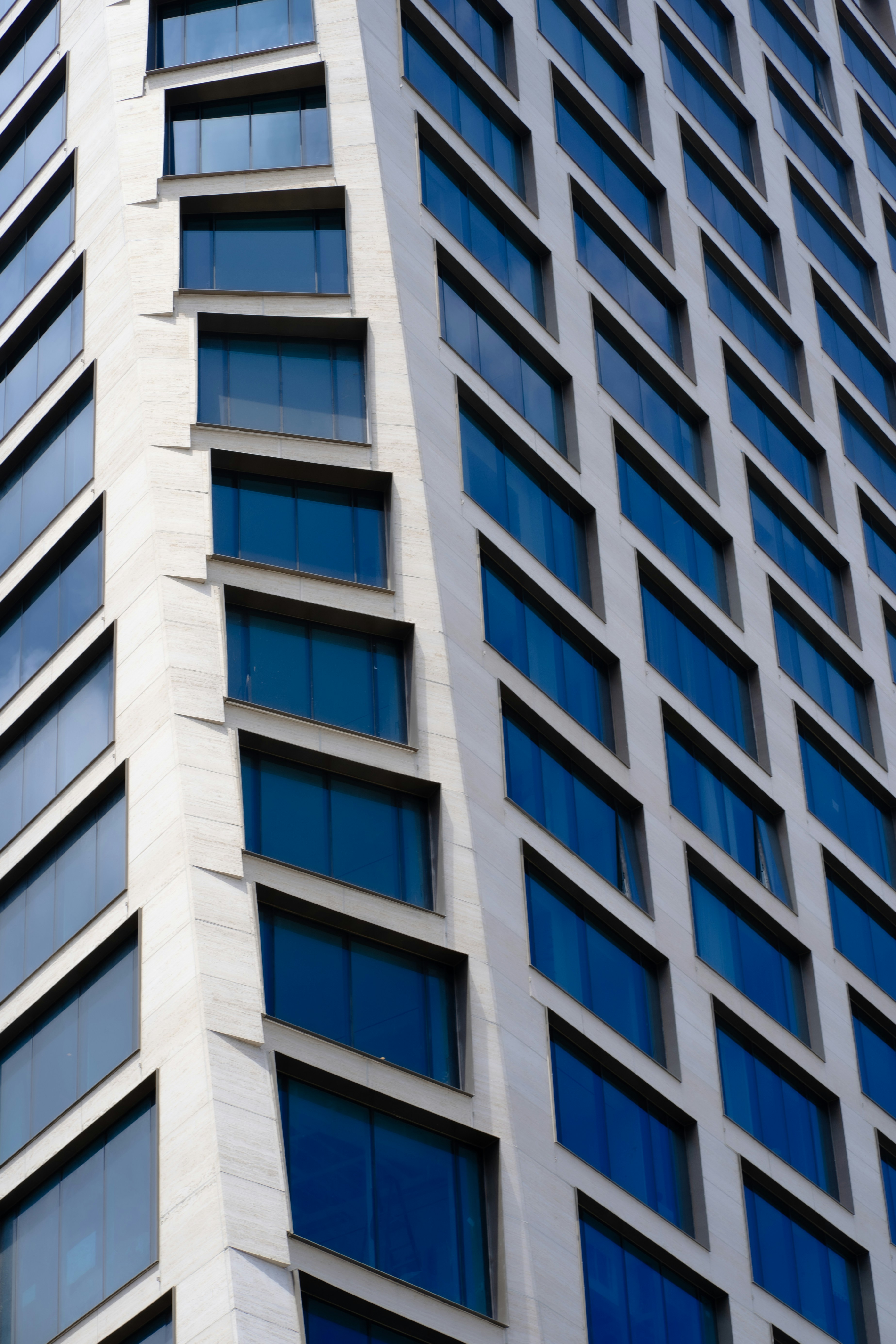 A very tall building with lots of windows