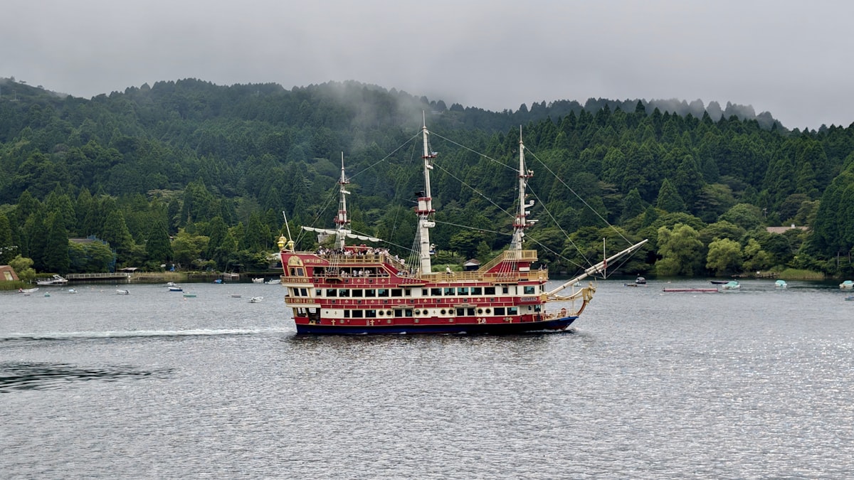 Pirate ship cruise Lake Ashi Hakone with Mt Fuji