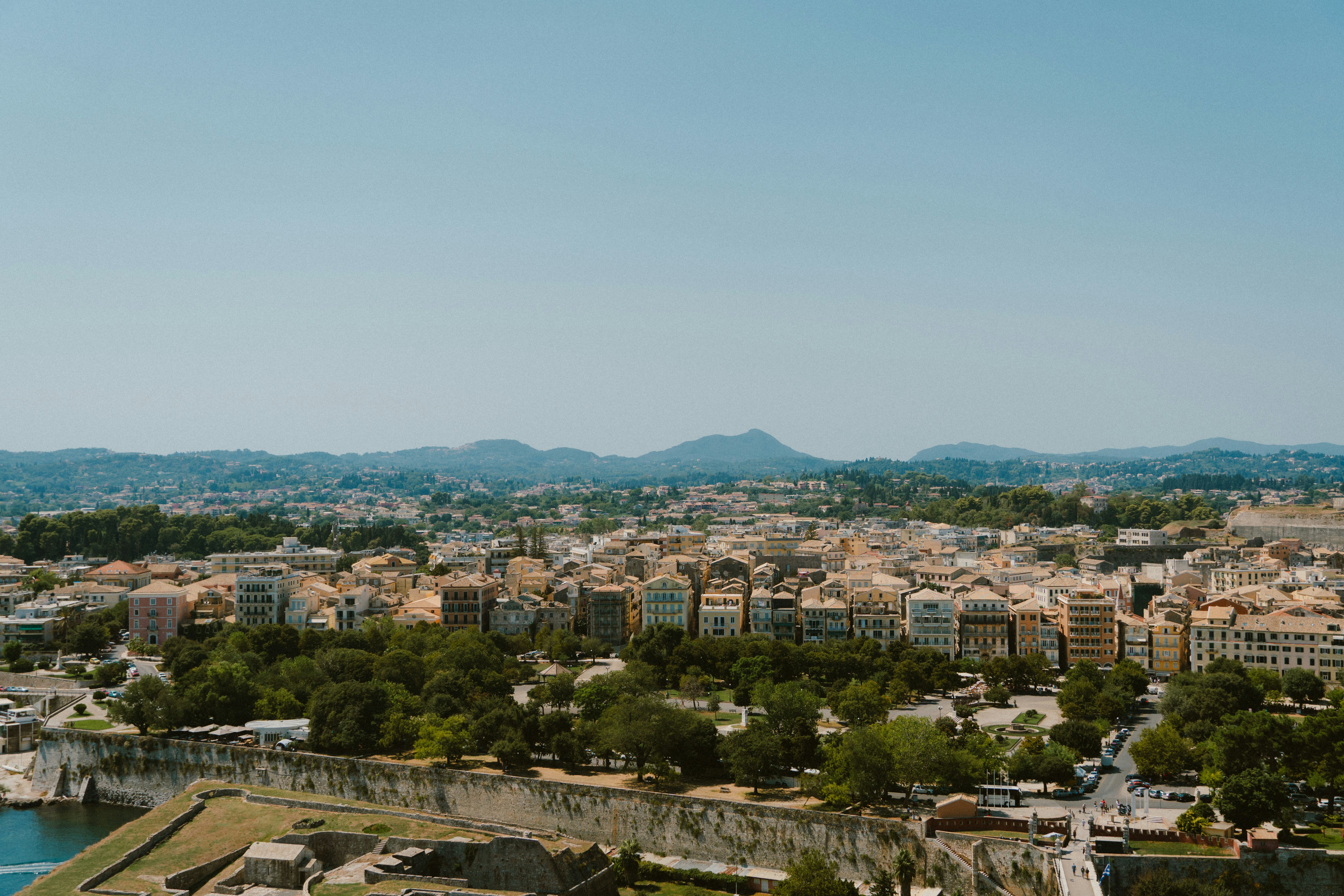 Photo by alexghiurau