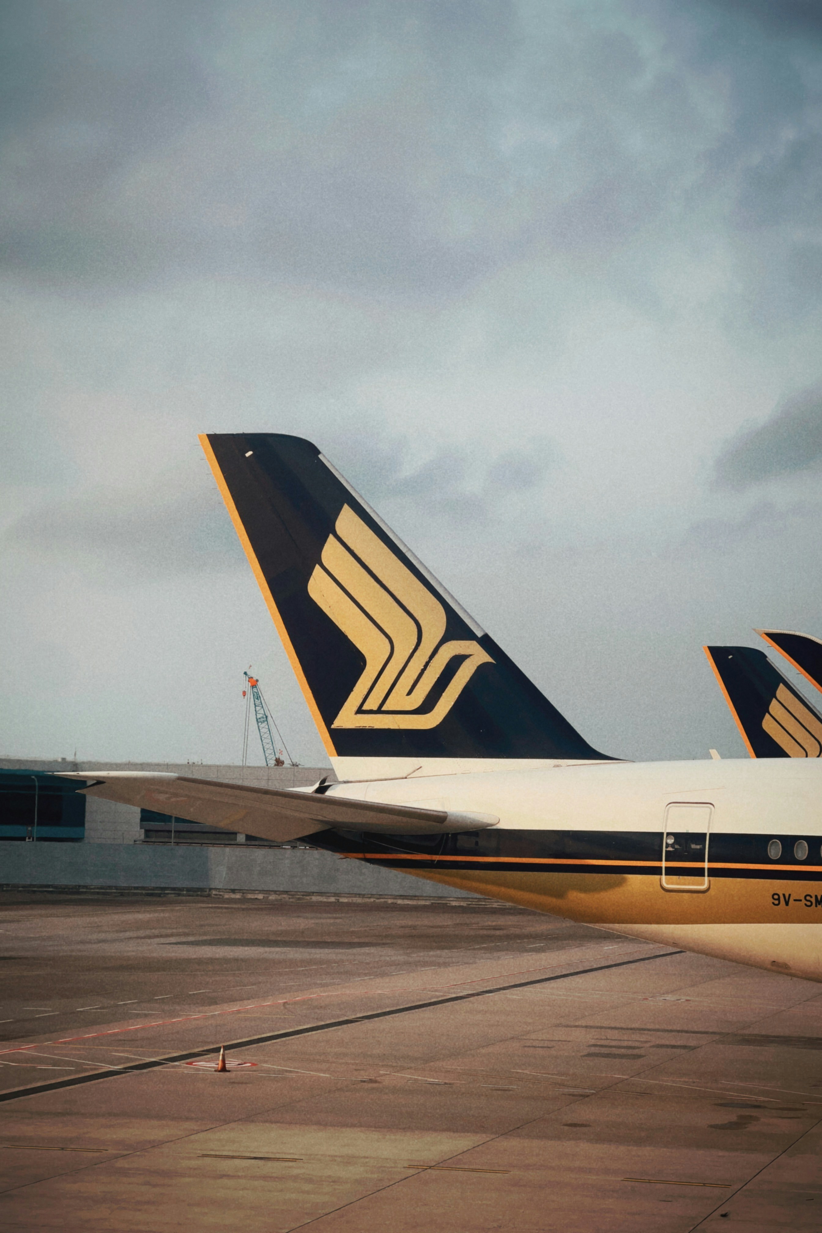 Tail of a Singapore Airlines plane