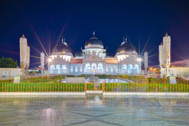 Luxury 3-Day Medan Itinerary: Heritage & High-End Dining