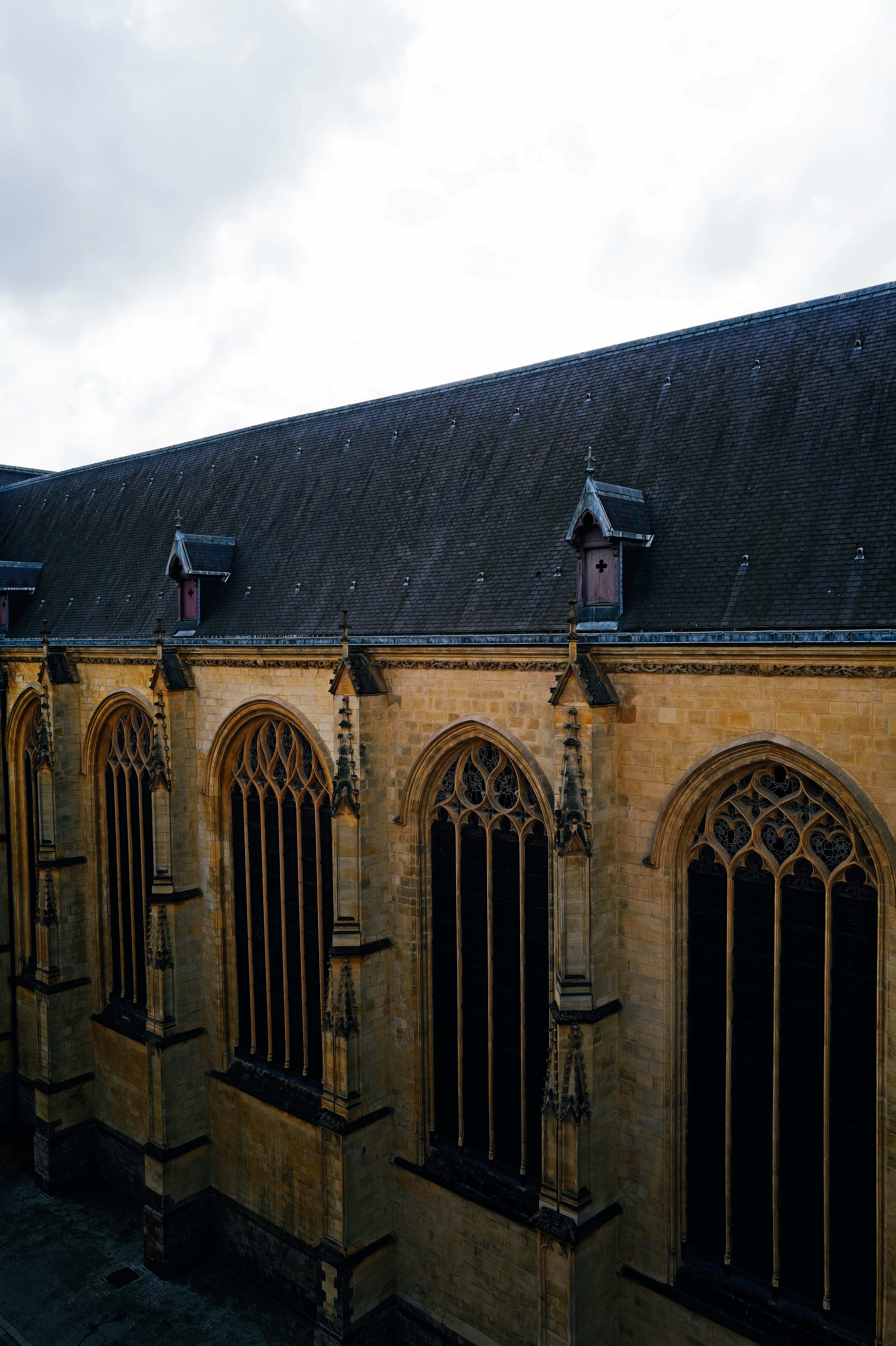 Photo by adrienolichon