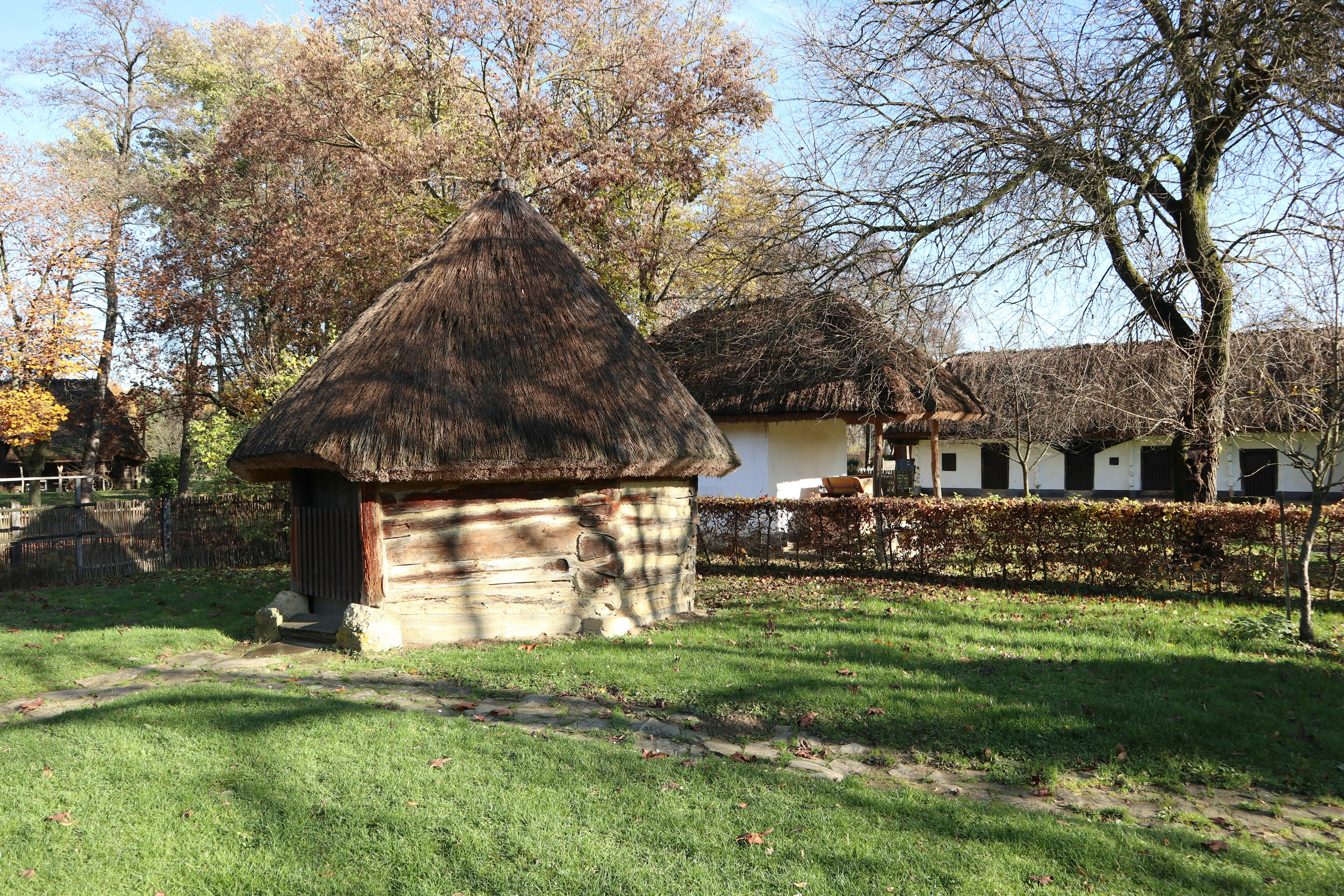 조용한 곳에서 즐기기 좋은 닥실마을
