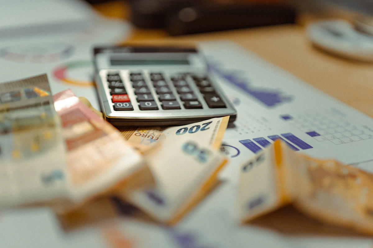 Retenciones de IVA e ISR en El Salvador: guía práctica para pymes