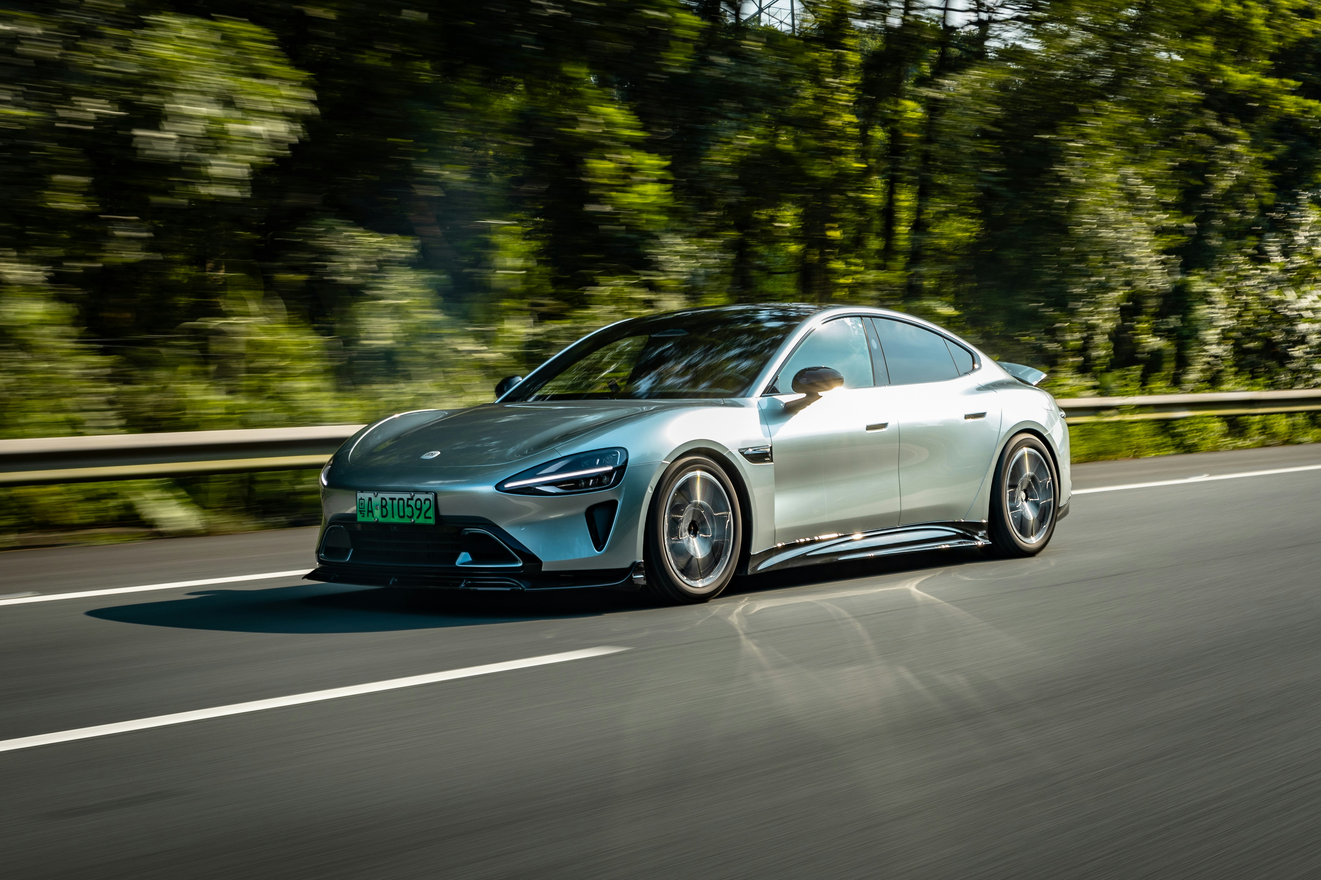 ARCFX αT5 - Electric SUV