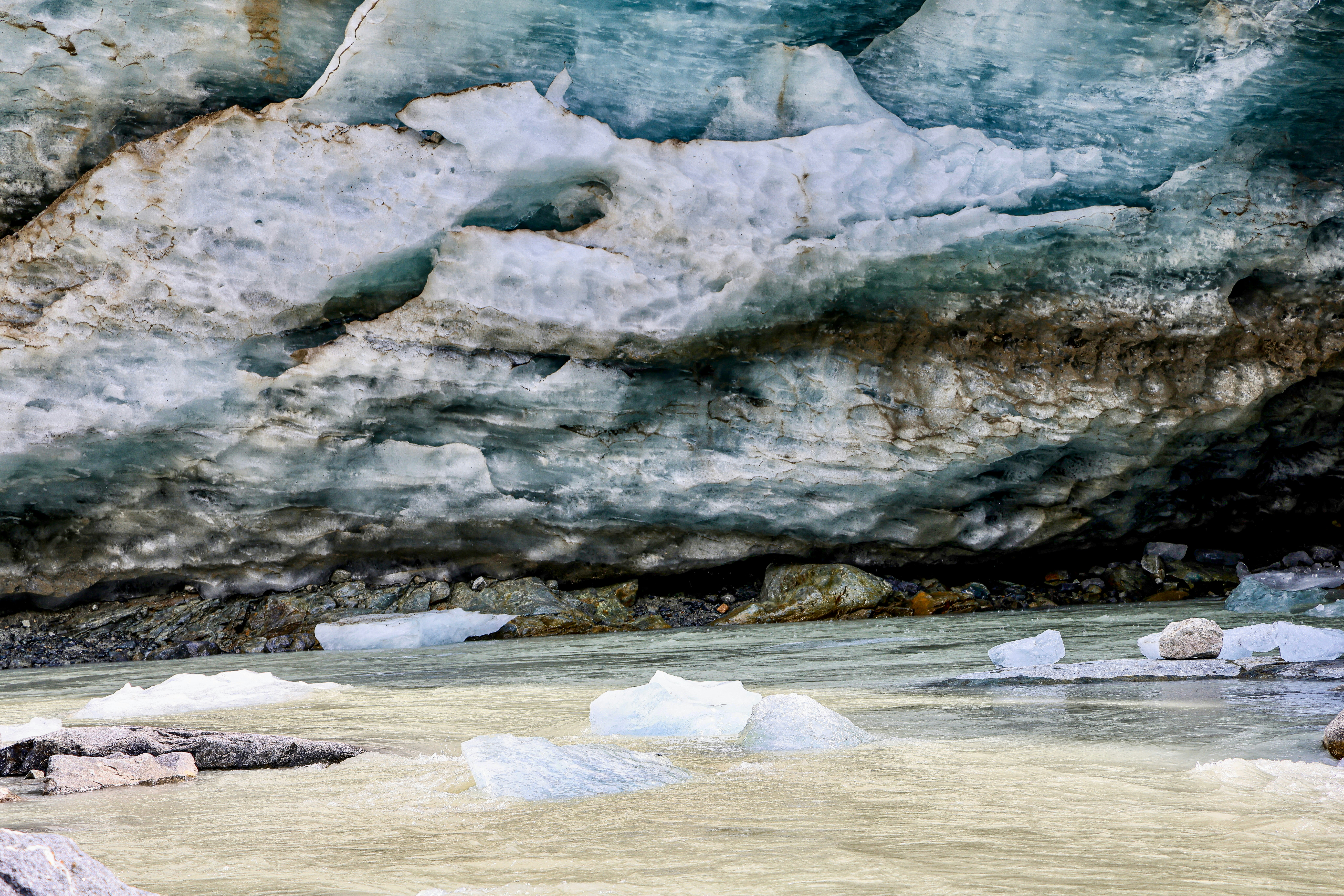 Photo by maximilian_brand