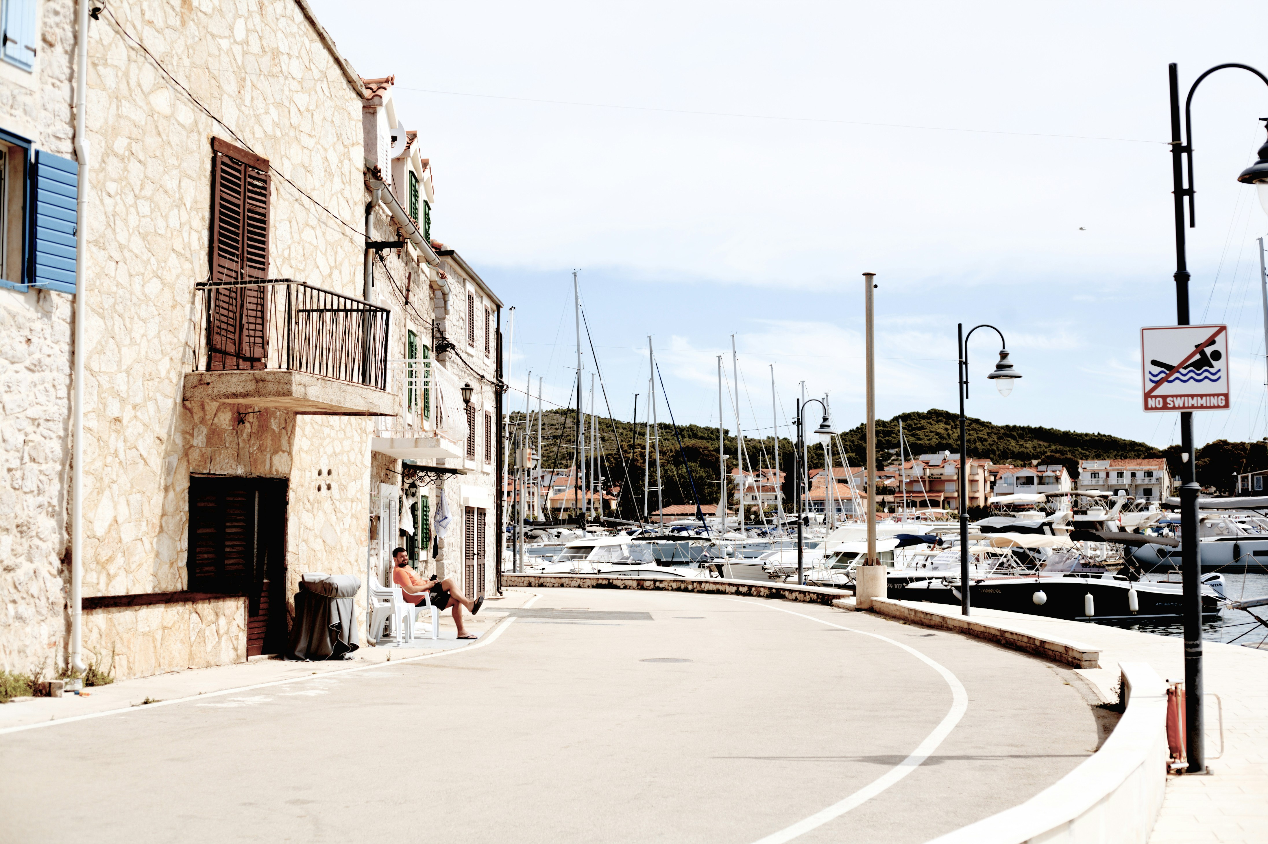 Photo by szabolcsantal