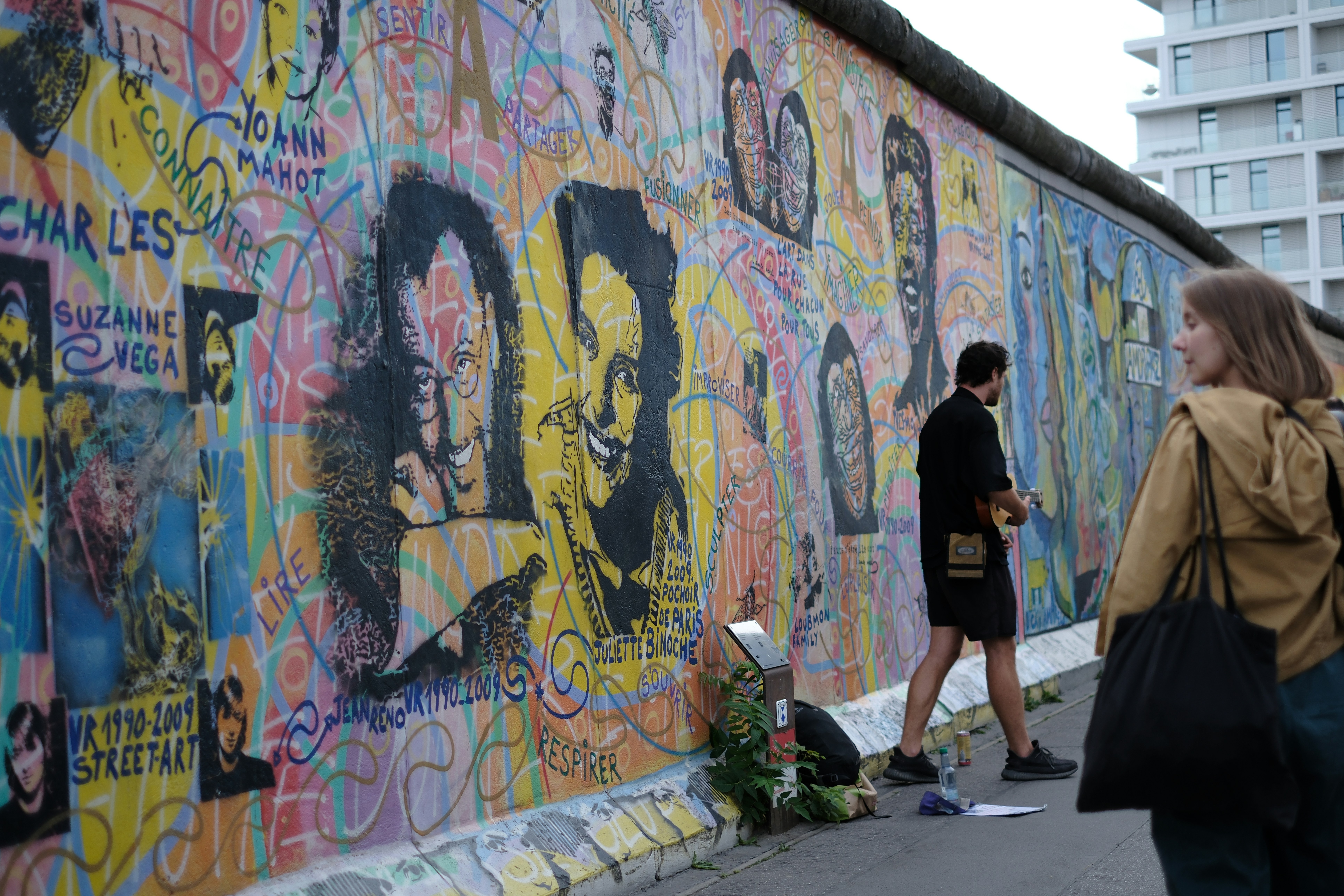 Berlin wall - tggo0K1AEPs