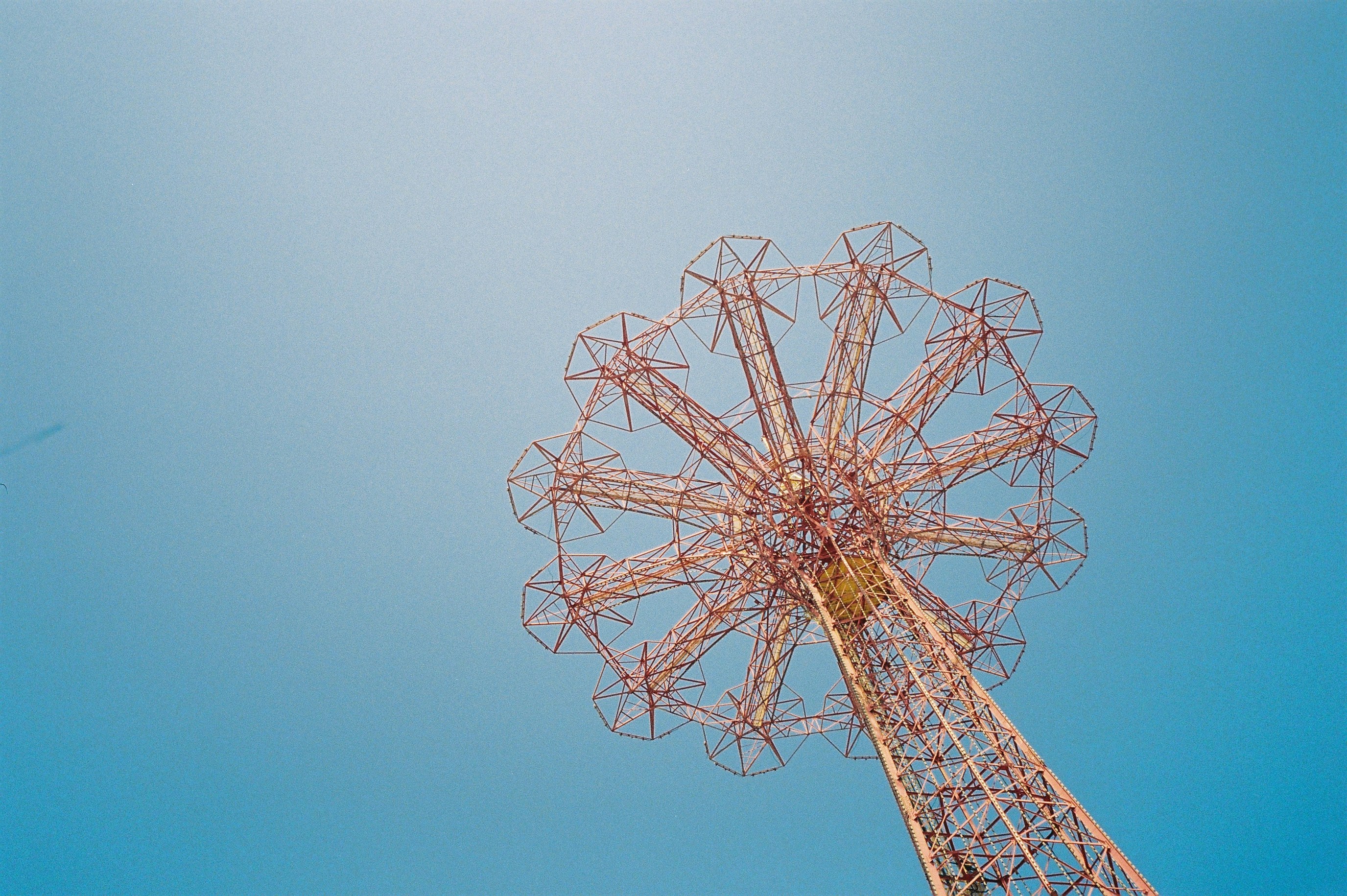 Photo by tomasrobertson