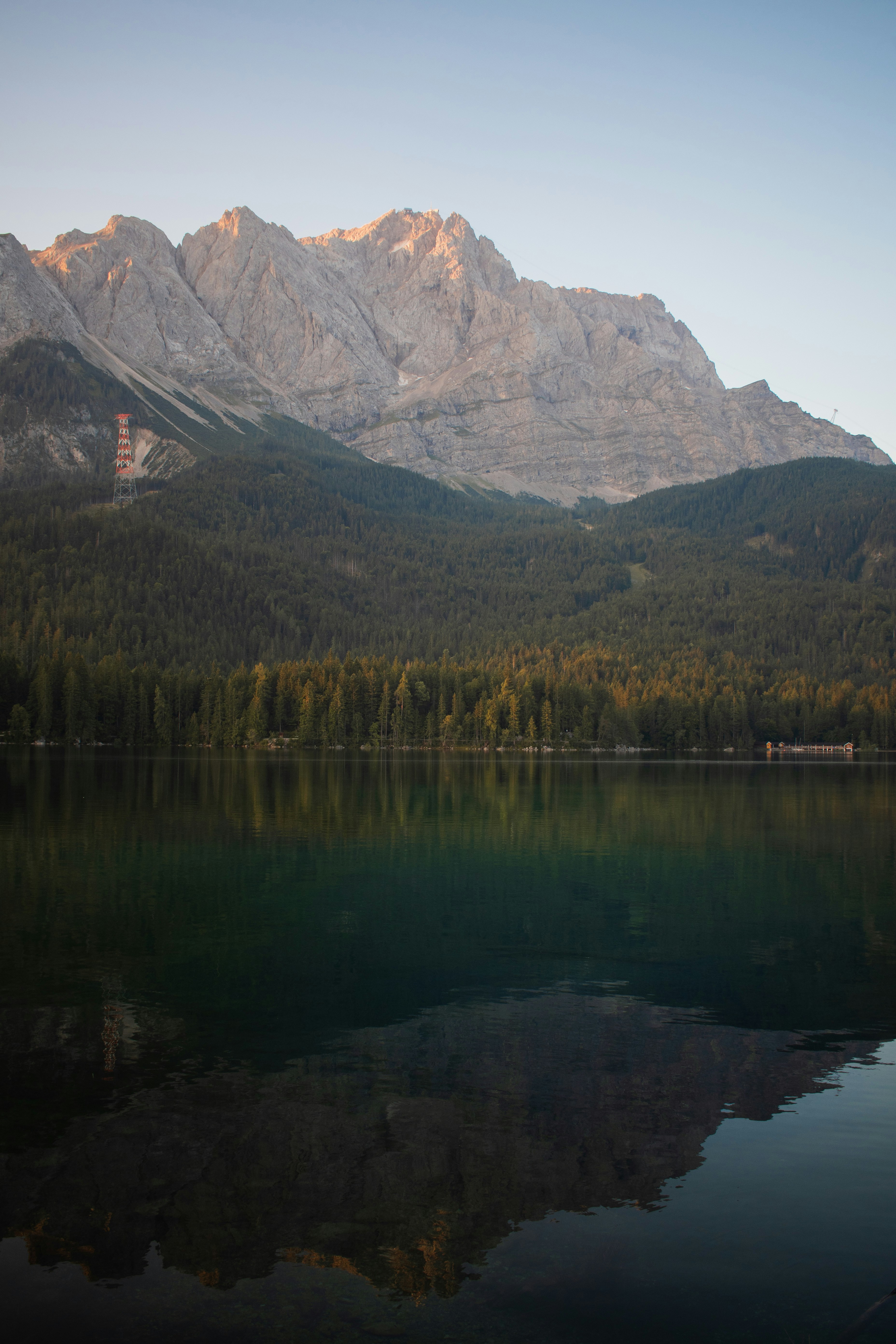 Photo by lukaskonvica