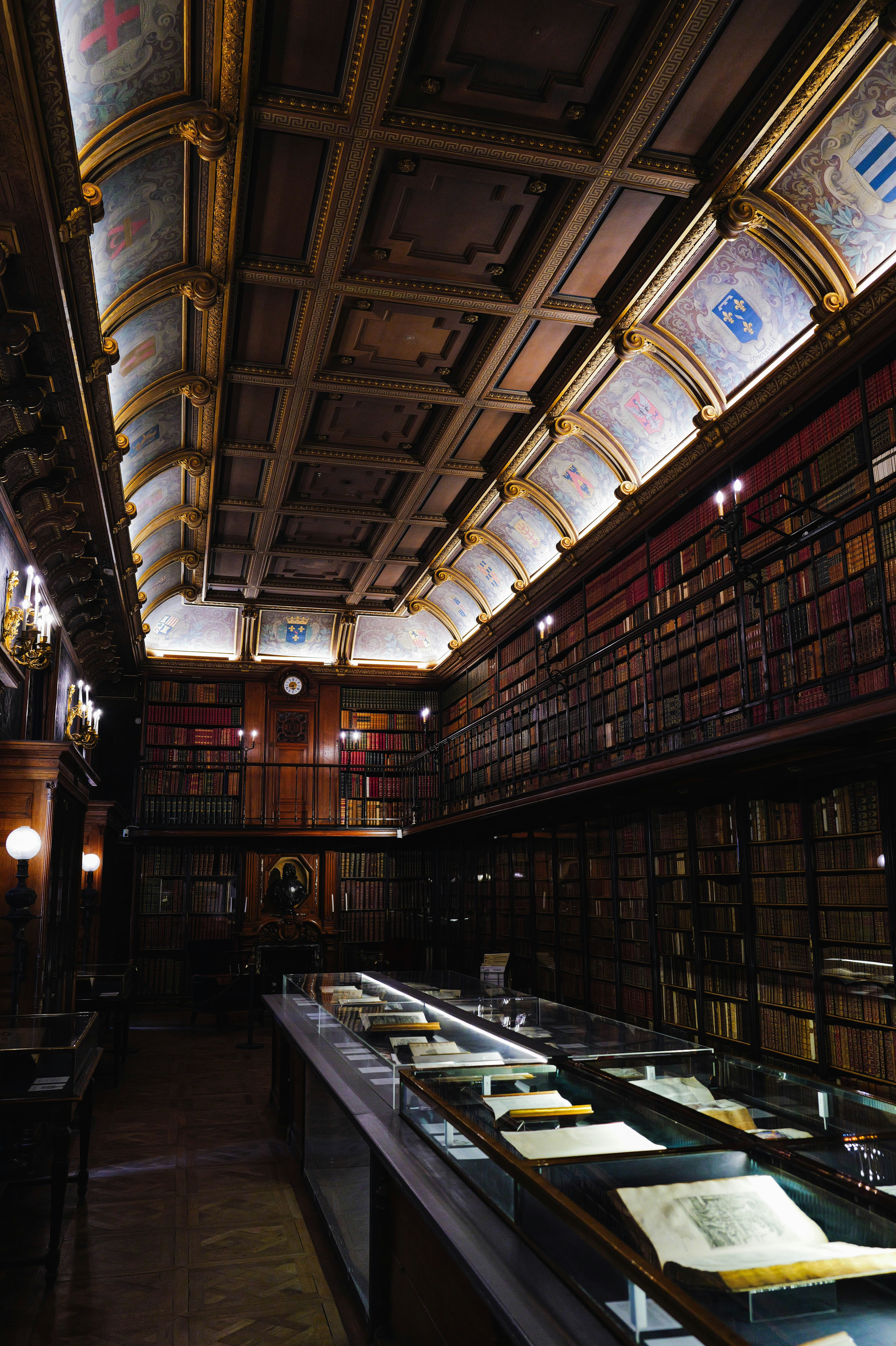 Photo by adrienolichon