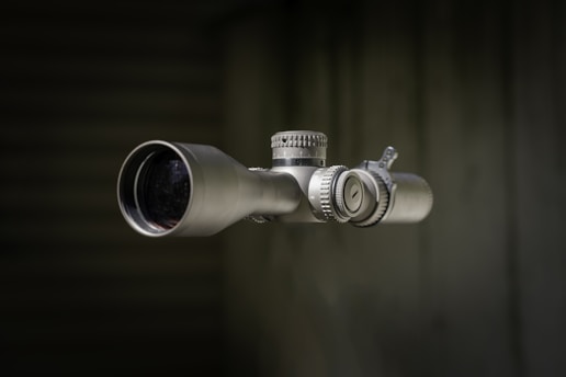 The Ultimate Guide to Choosing the Best Fixed & Variable Zoom Scopes