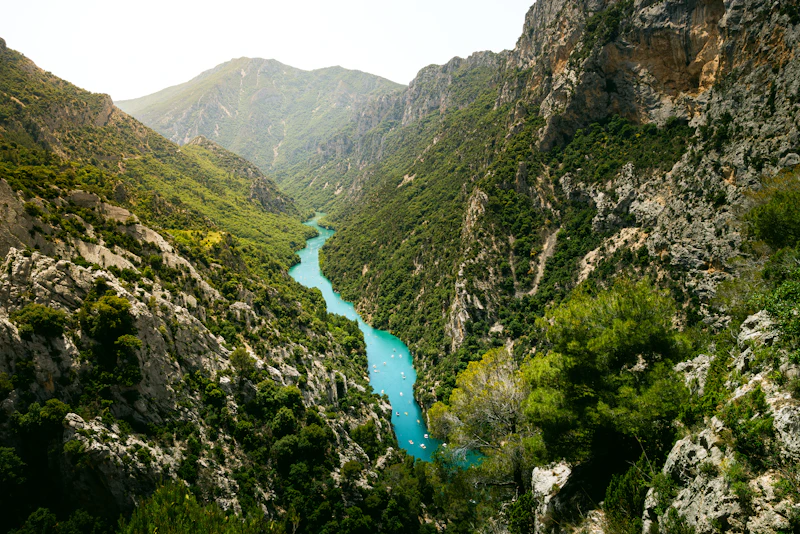 Rivière turquoise dans les Gorges du Verdon, Provence
