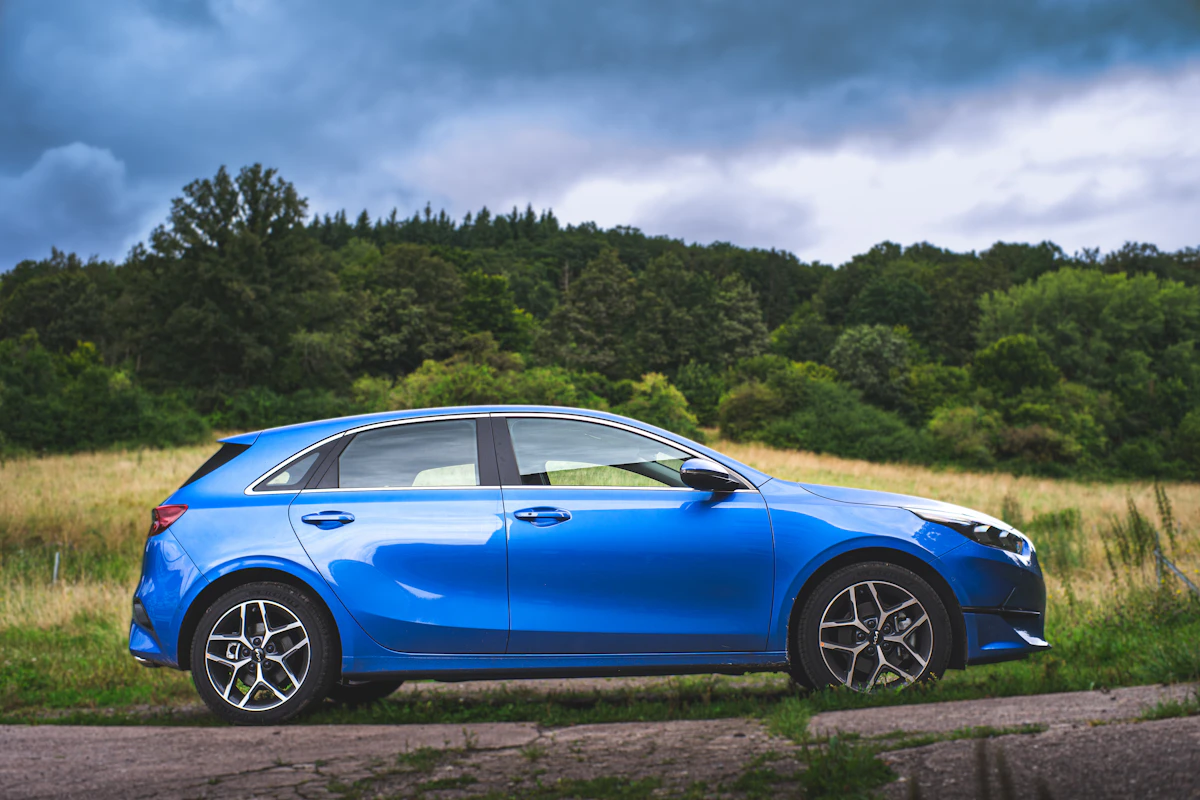 Compact seven-seat MPV