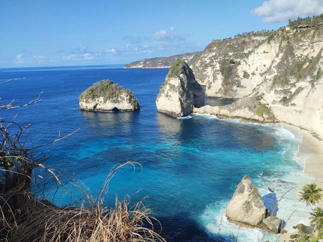 Luxury 9-Day Itinerary: North Africa & Oceania in April