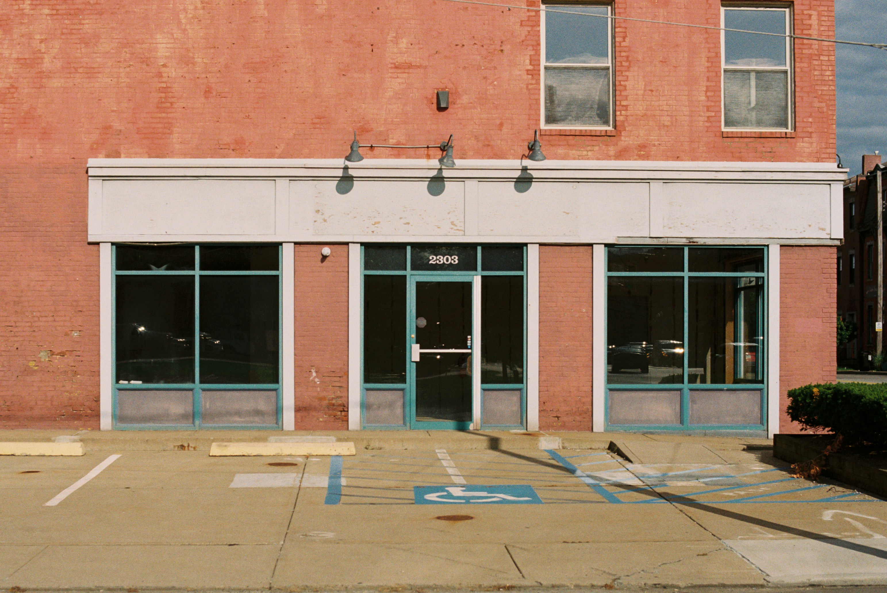 Photo by zhenyao_photo