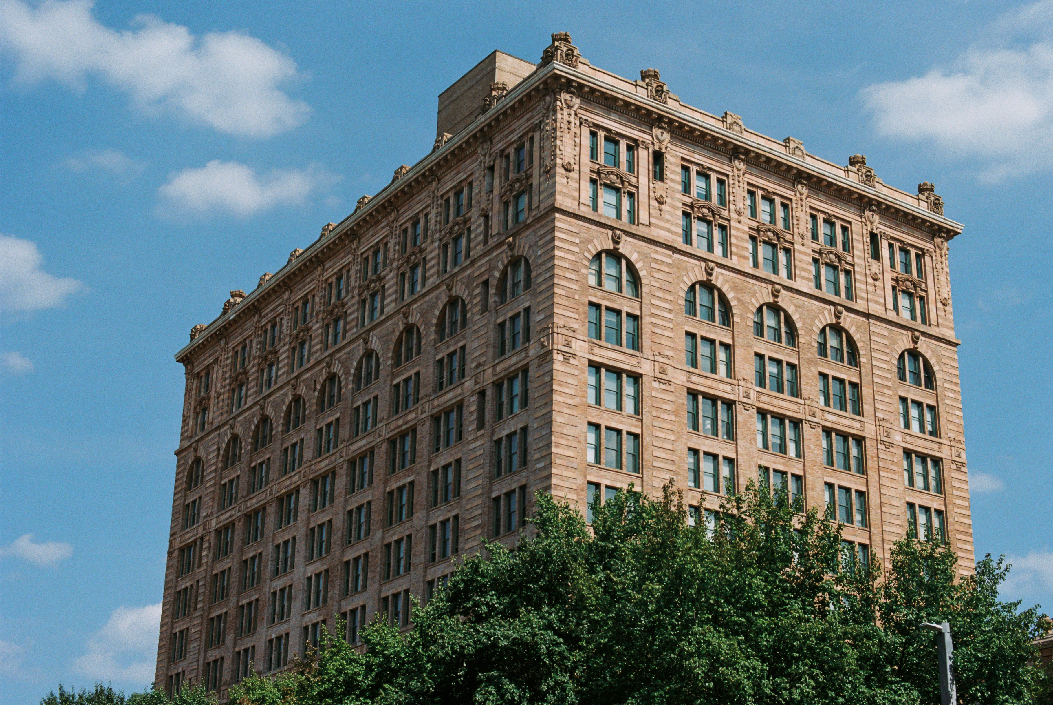 Photo by zhenyao_photo