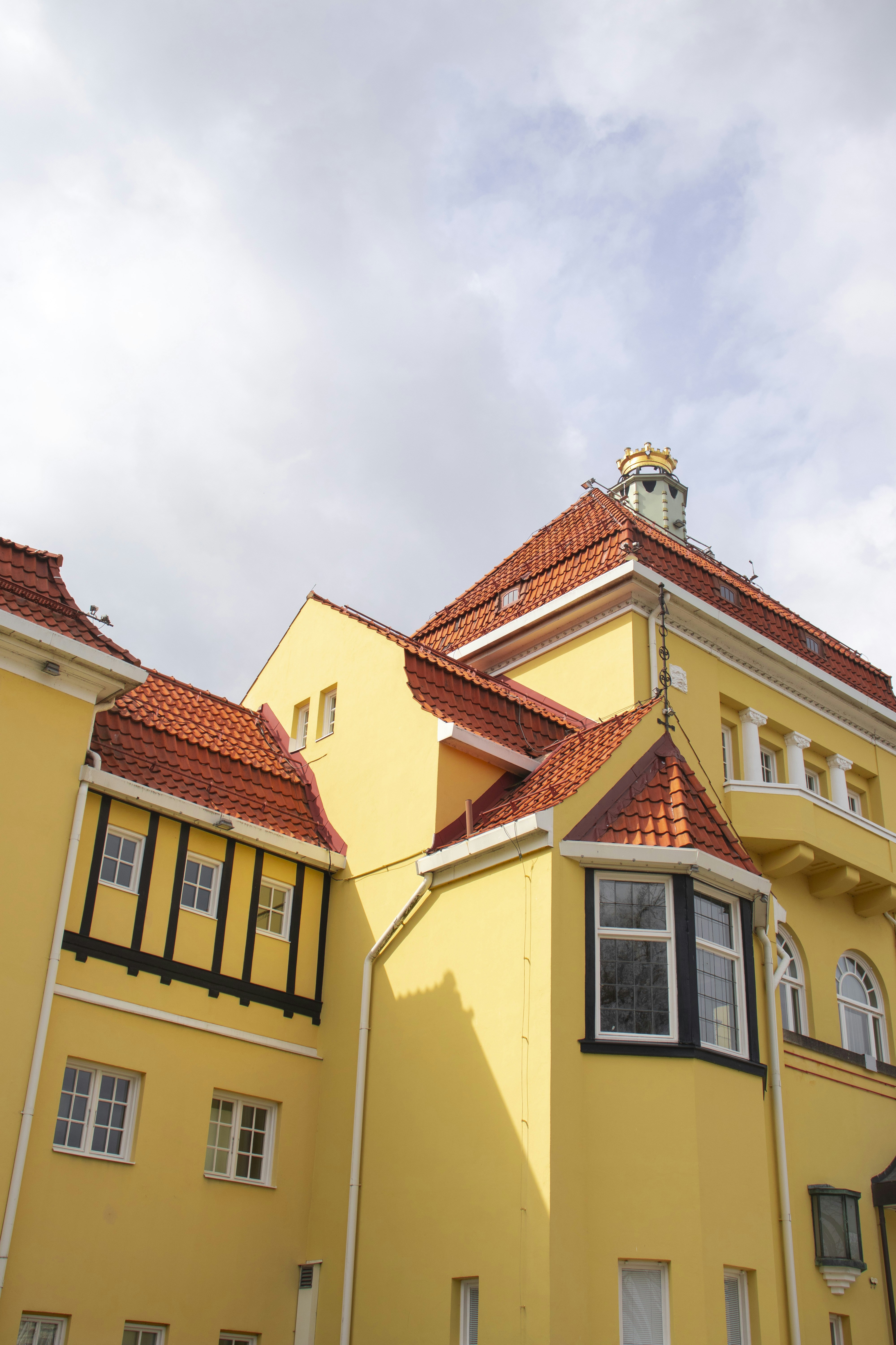 Photo by sinakollegger