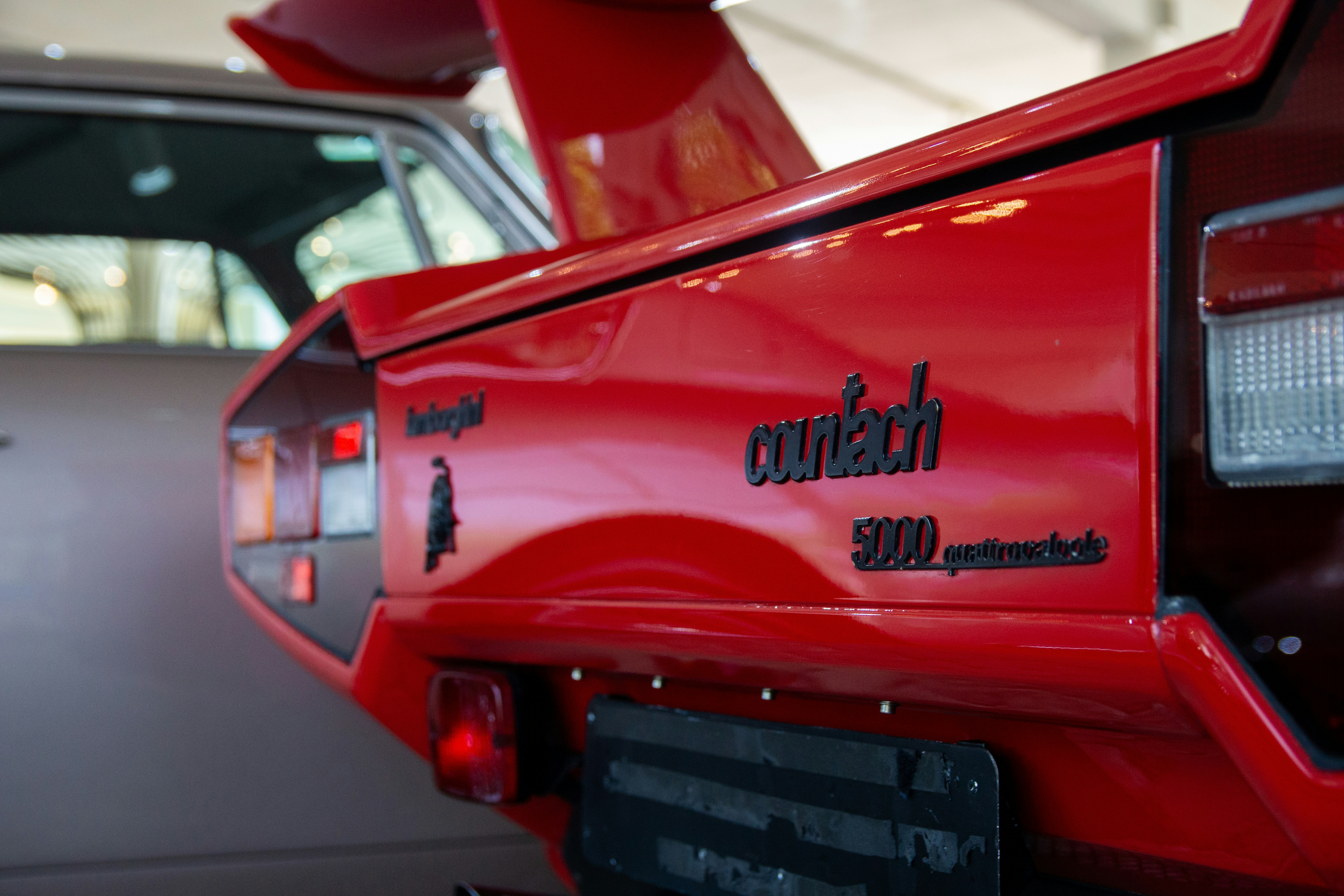 Imágenes de Countach | Descarga imágenes gratuitas en Unsplash