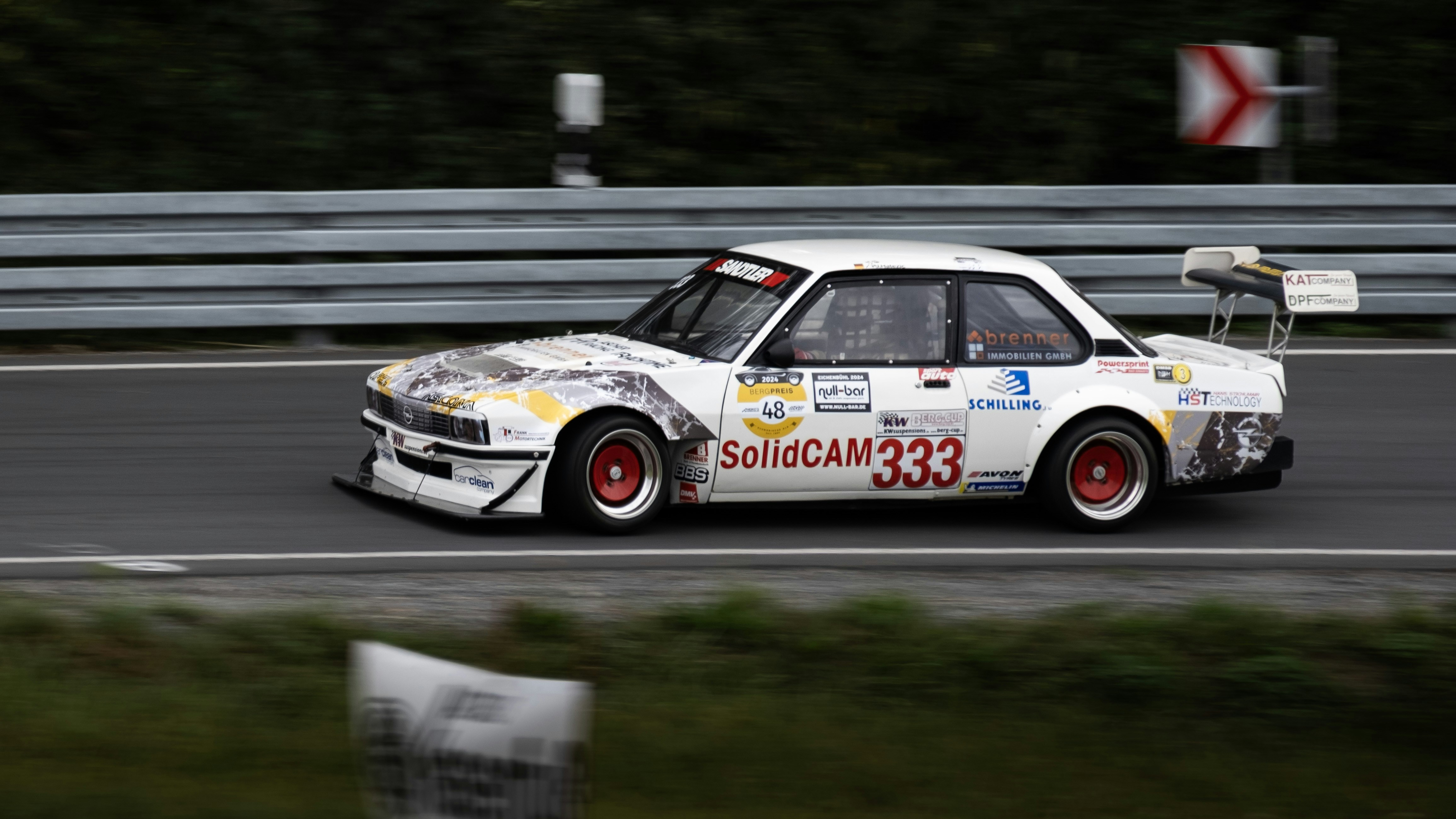 Photo by timloeckmann