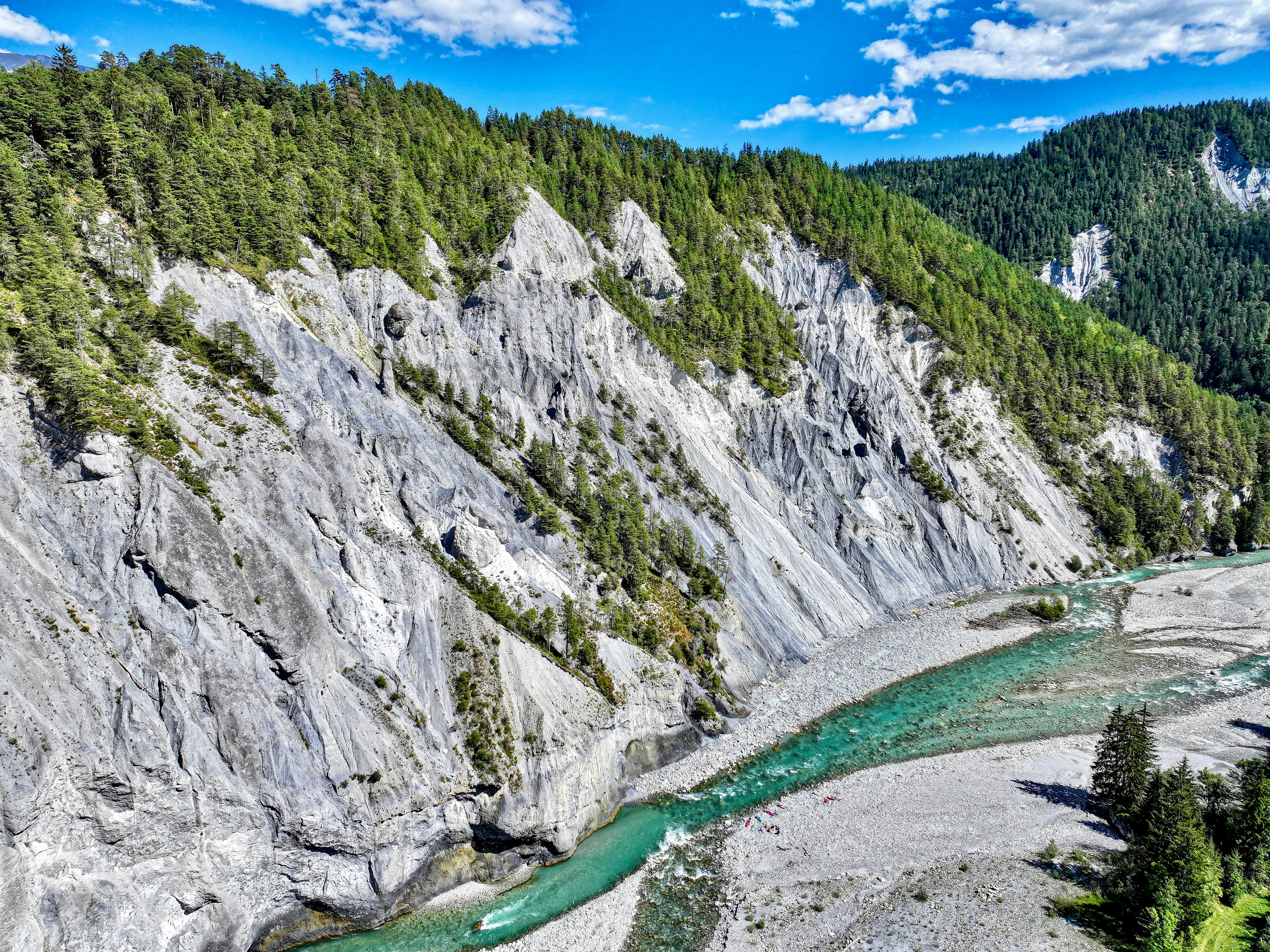 Photo by maximilian_brand