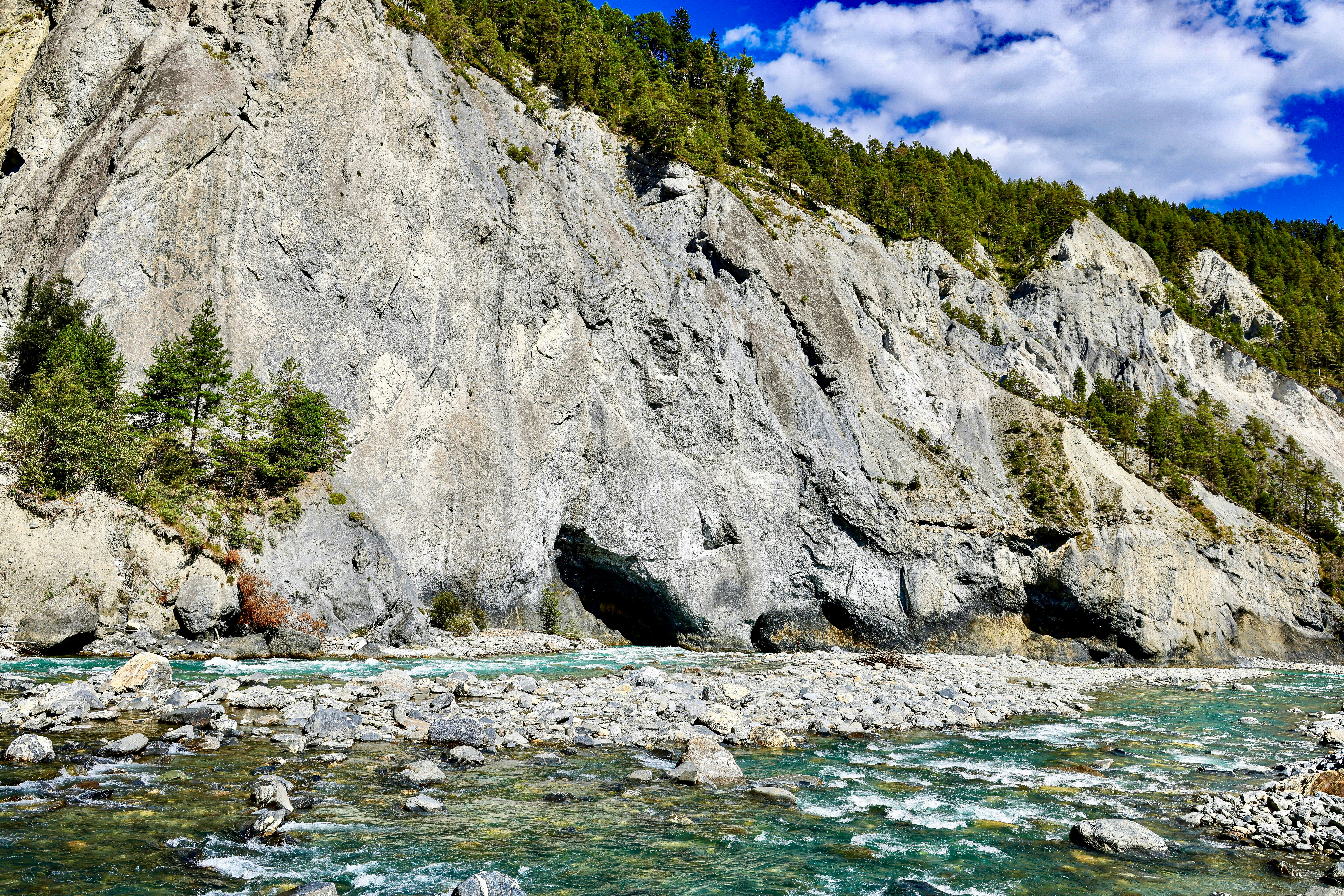 Photo by maximilian_brand