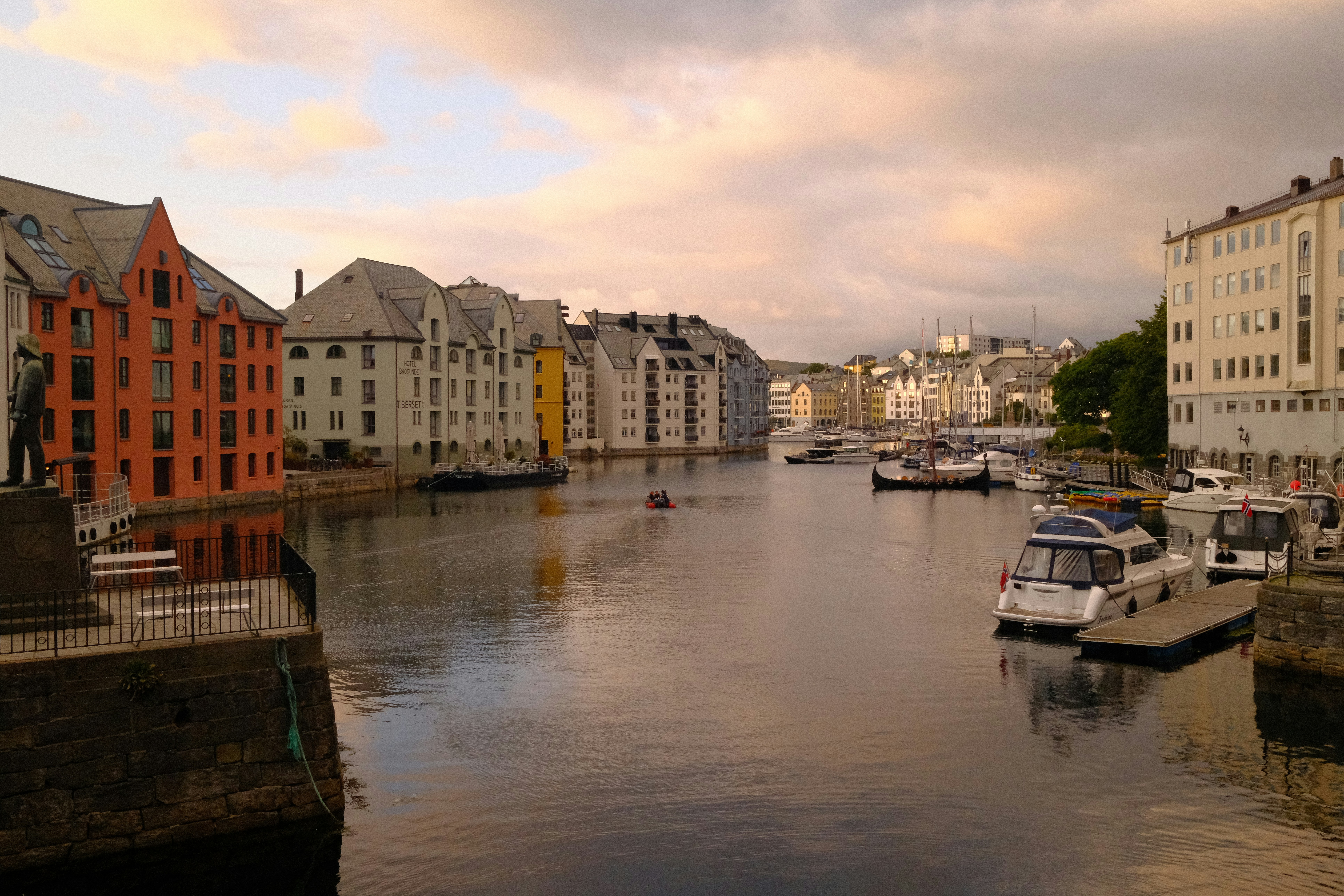 Photo by laurenceziegler