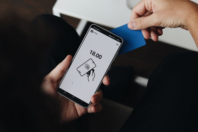 smartphone payment, QR code scan, contactless terminal, credit card tap, mobile wallet