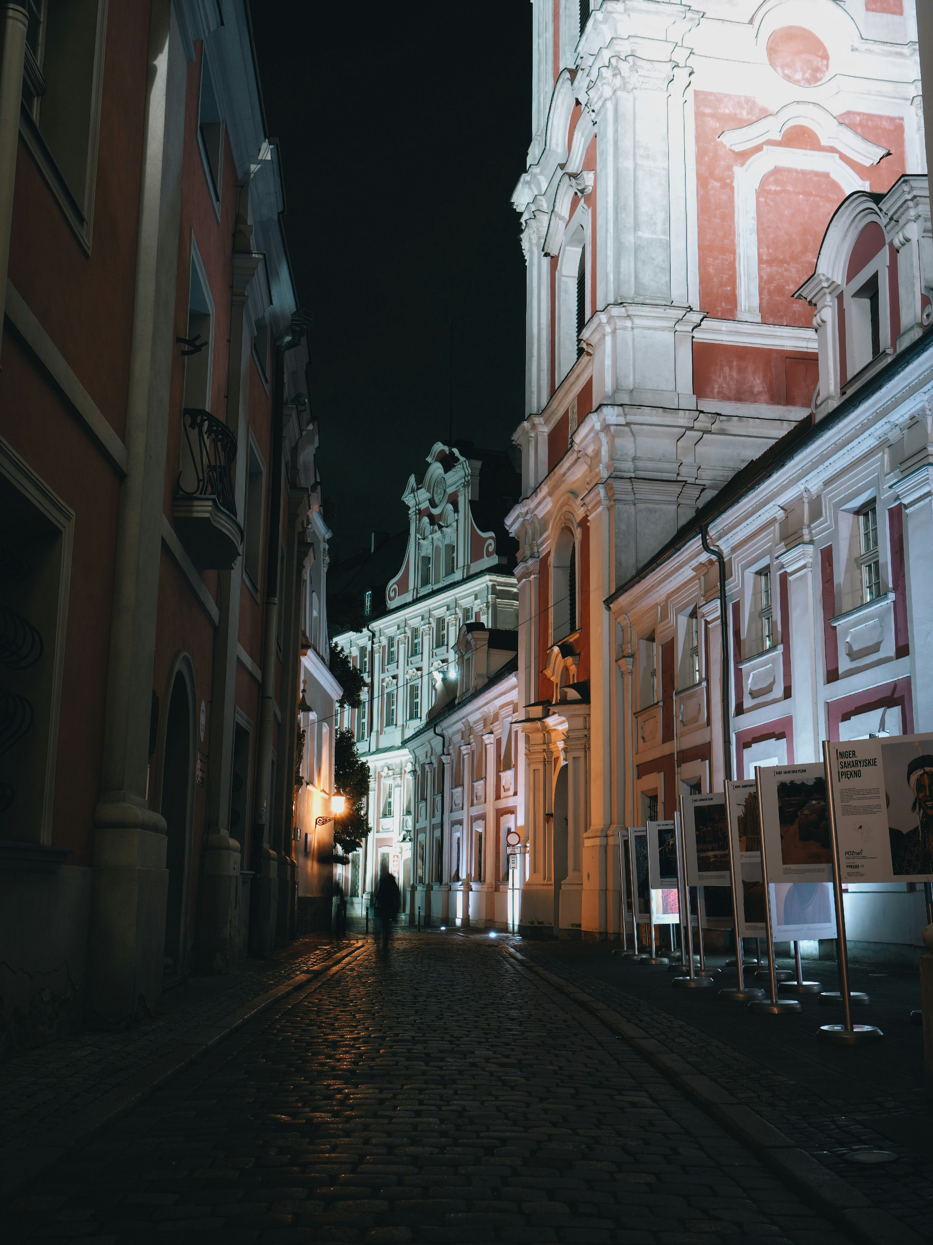 Photo by egorkomarov