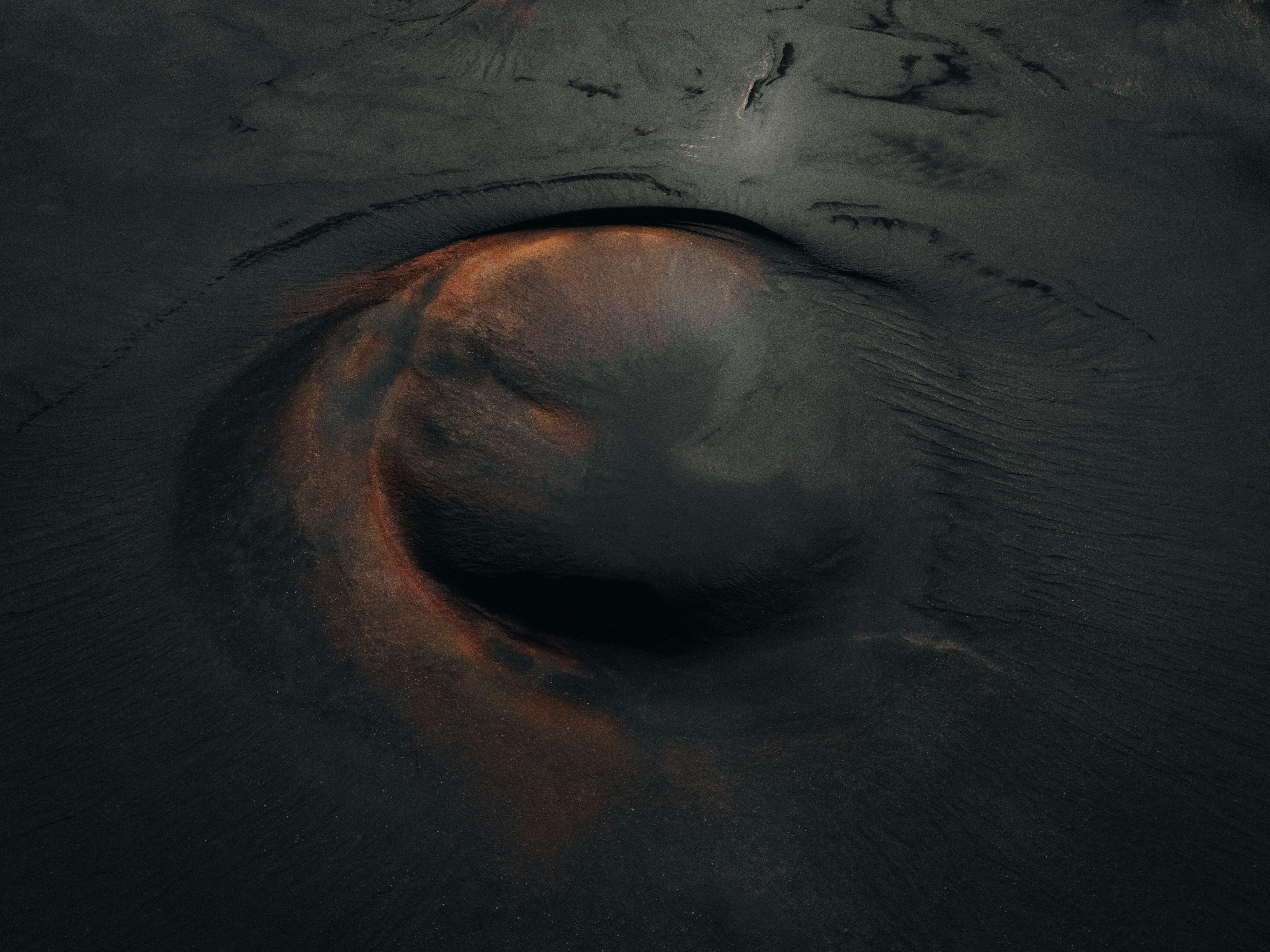 사회보험과 공공부조의 차이점은 무엇인가요?