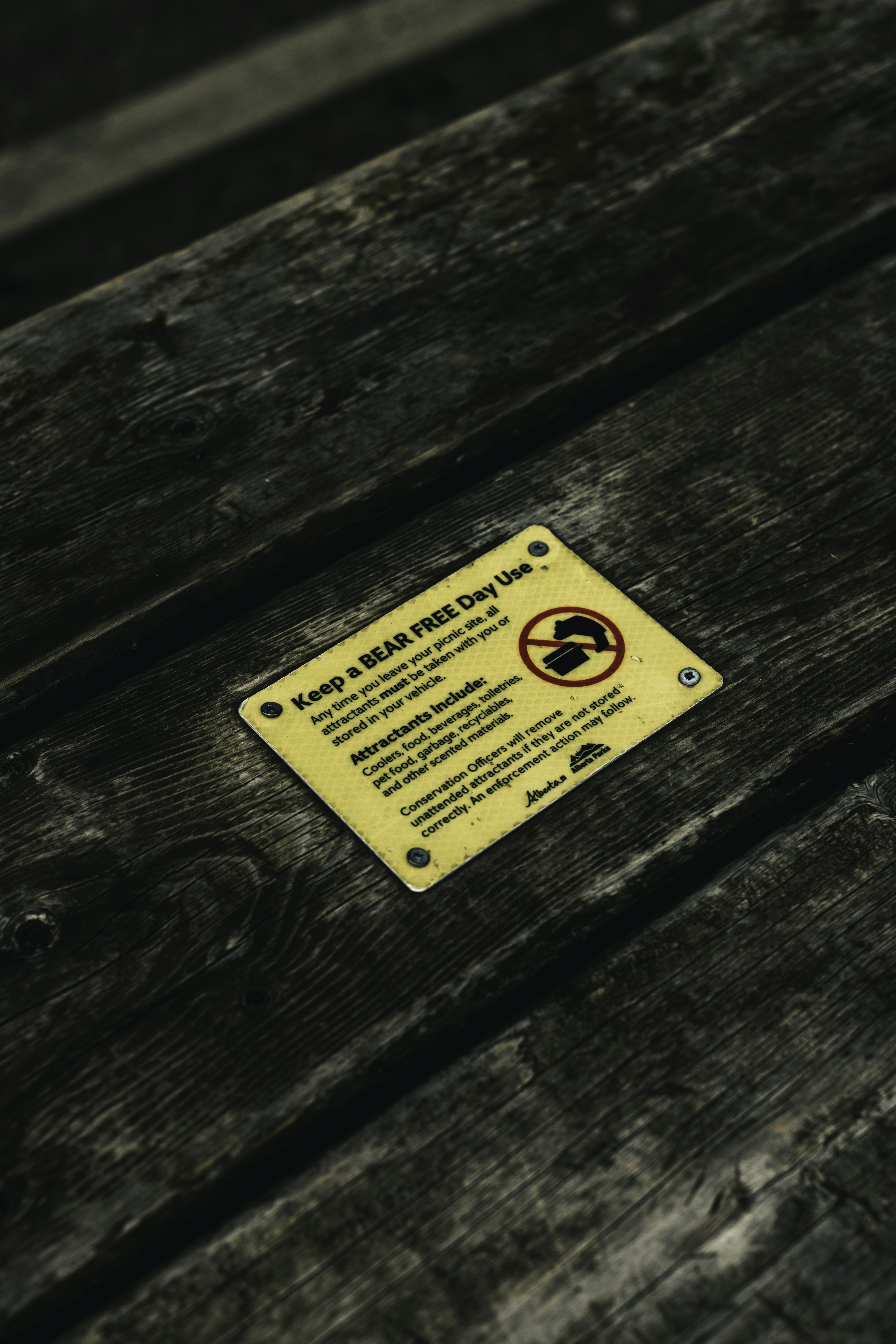 photo-1726094231172-1b0b7e60a5a1?ixid=M3wxMjA3fDB8MXxzZWFyY2h8OHx8Y29uZm9ybWl0JUMzJUE5JTIwZCUyMGFzc2Fpbmlzc2VtZW50JTIwb2JsaWdhdG9pcmV8ZW58MHx8fHwxNzQ1ODQ0Nzg5fDA\u0026ixlib=rb-4.0.3
