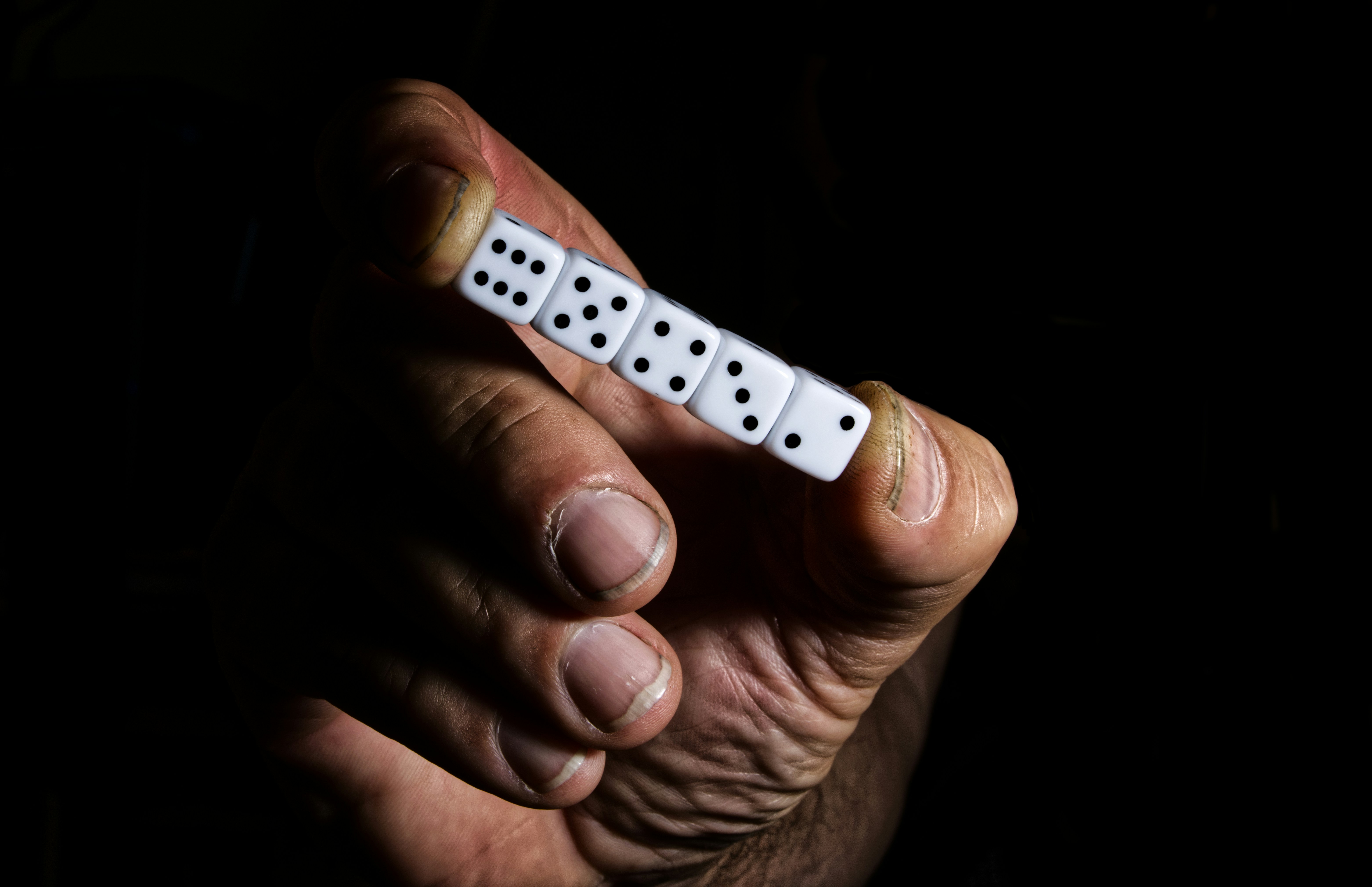 photo-1726118818579-722e4965c6f5?ixid=M3wxMjA3fDB8MXxzZWFyY2h8MTR8fGhpZ2glMjBzdGFrZXMlMjBwb2tlciUyMHBsYXllcnxlbnwwfHx8fDE3NTEwMTQ1MDR8MA\u0026ixlib=rb-4.1.0