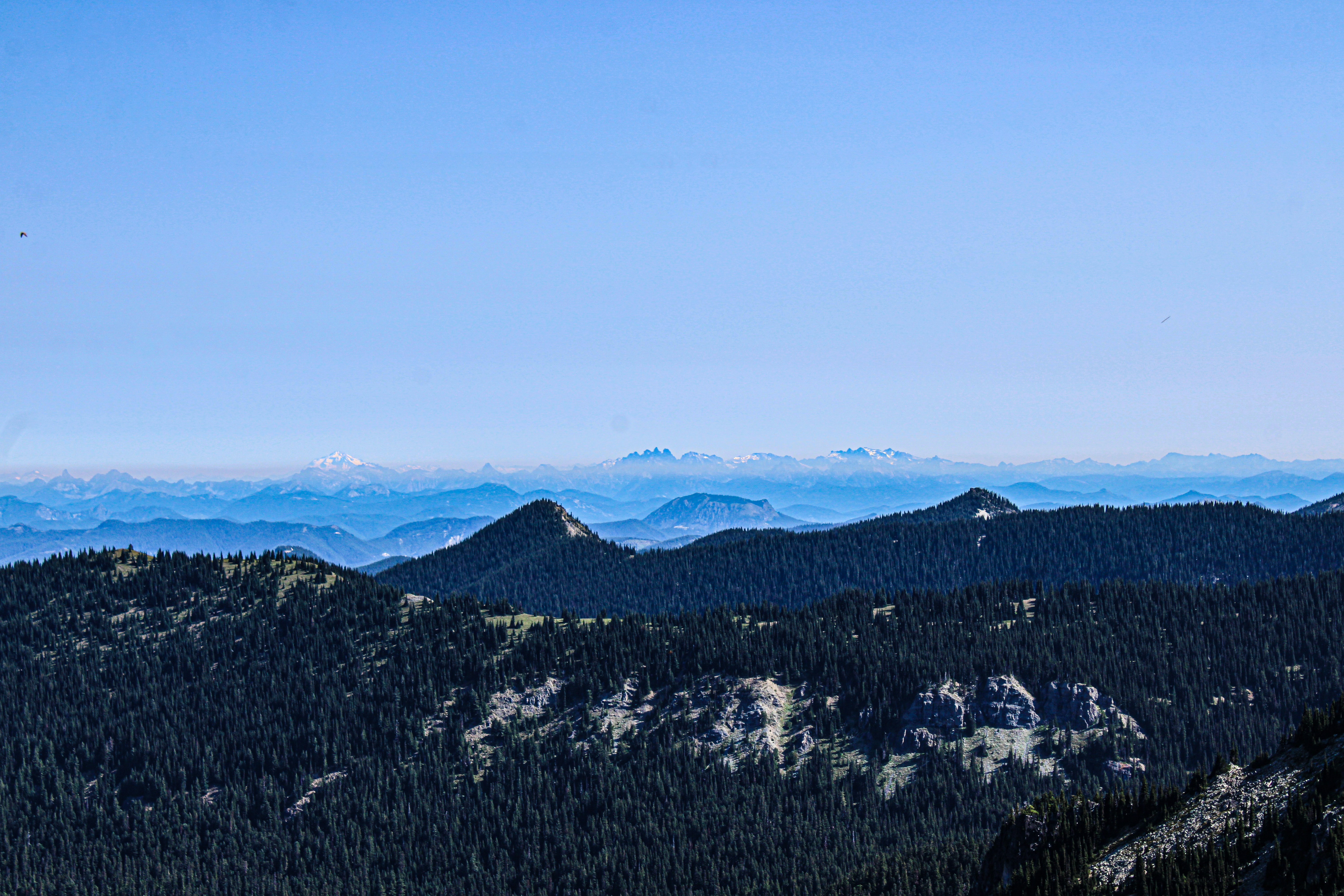 A view of the mountains from a high point of view