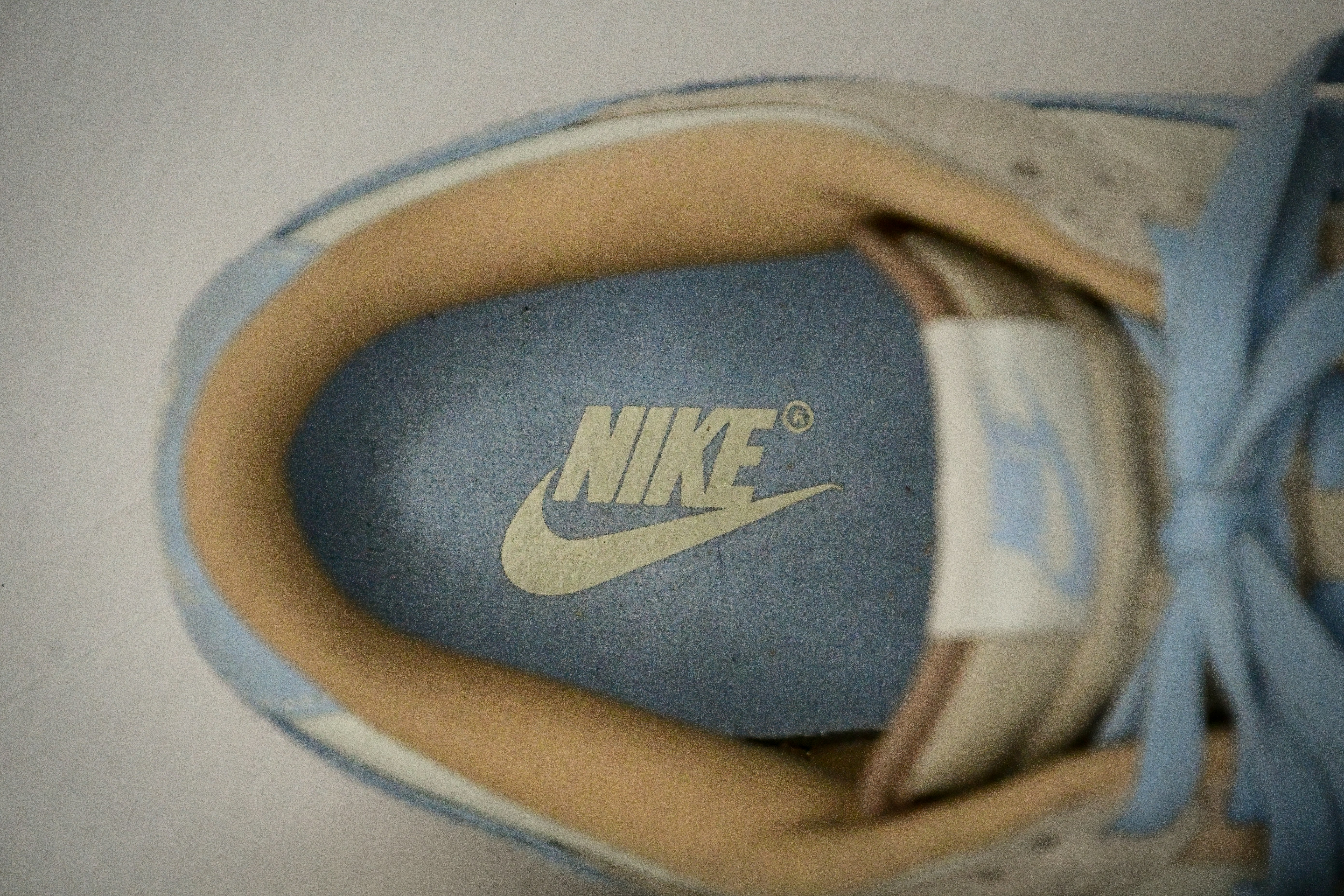 baby wallpaper pastel, wallpaper, 5 Cara Mengatasi Anak Muntah karena Masuk Angin 1