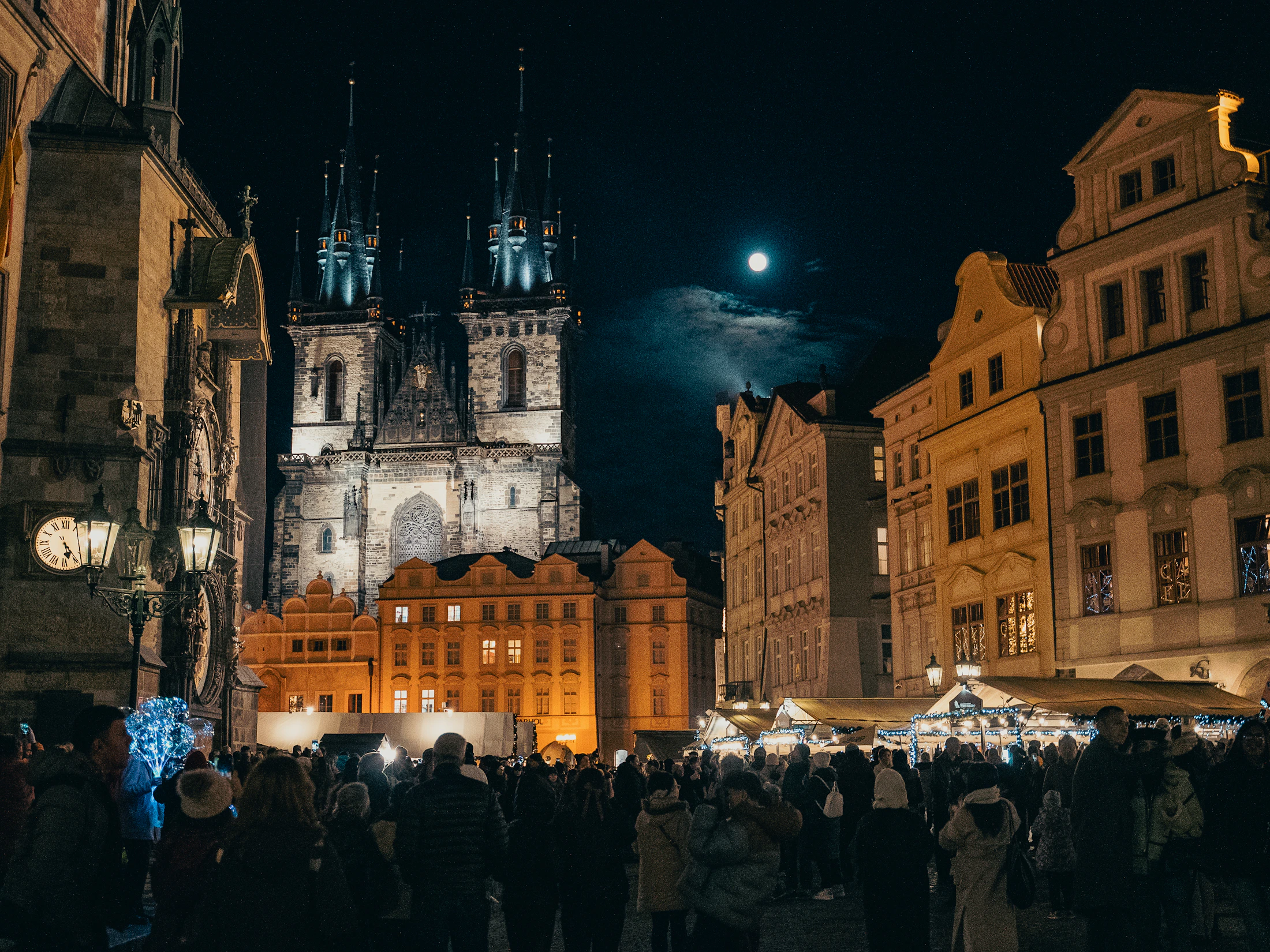 Crowds at the Christmas market on Prague's Old Town Square
