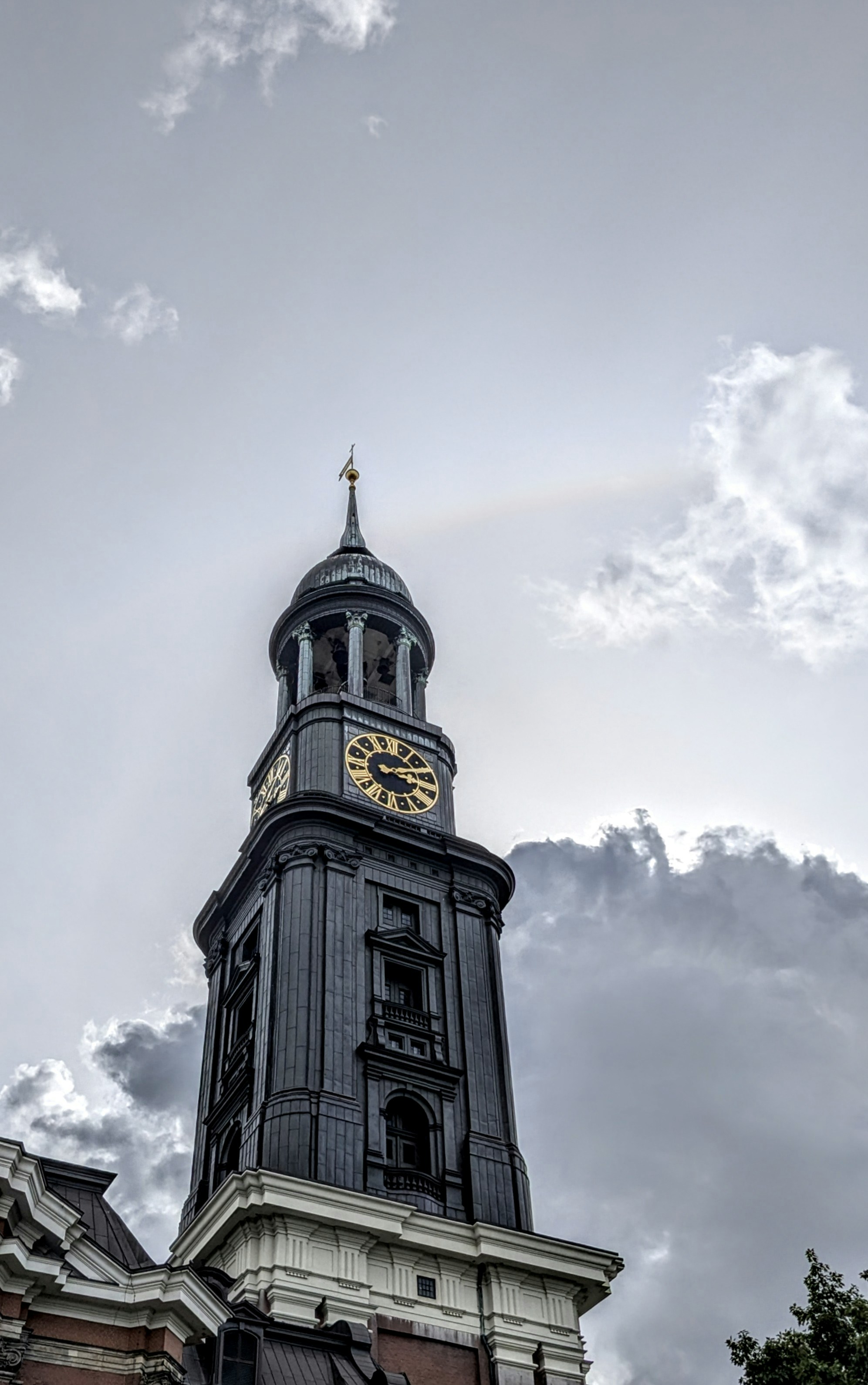 Photo by yuramudriak2024