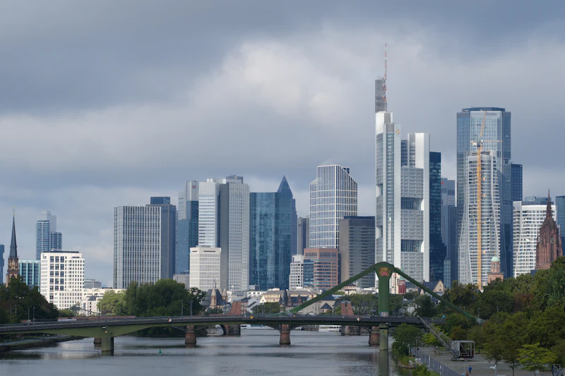 Image d'article pour: Dix banques européennes lancent la blockchain RL1 au Luxembourg